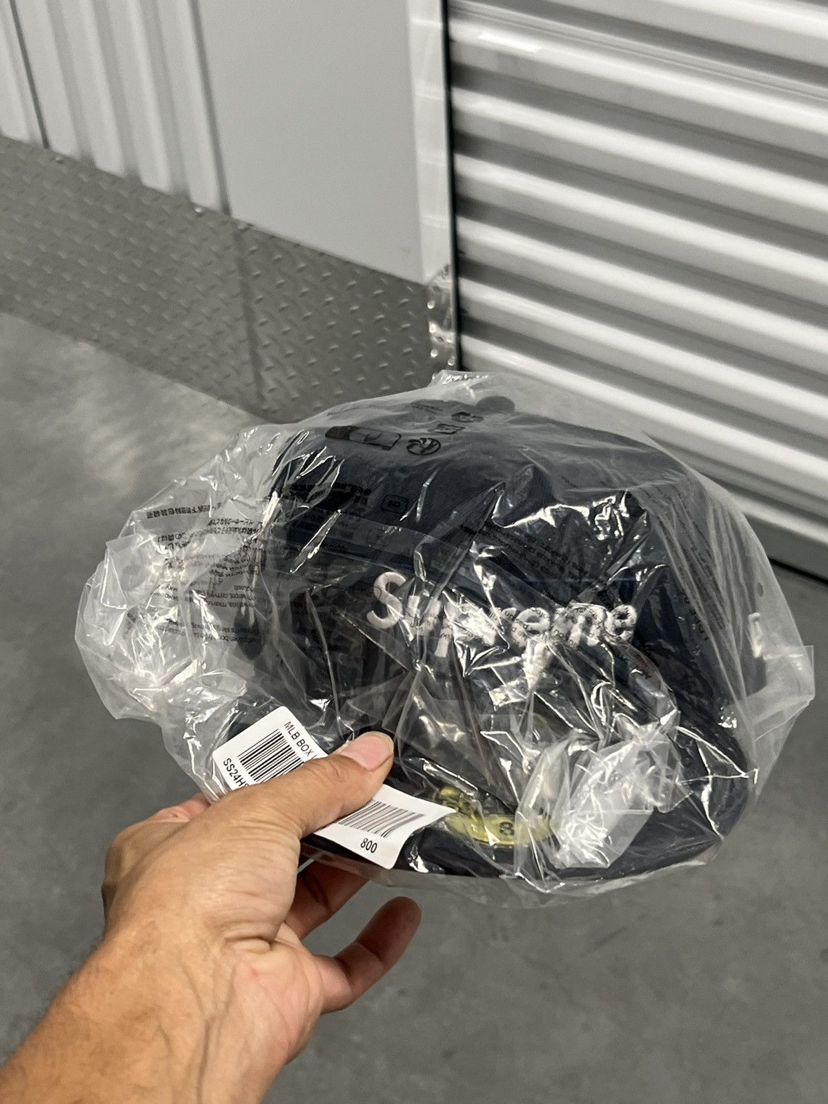 MLB × New York Yankees × Supreme Brand new Yankees supreme box logo new era hat Size ONE SIZE - 4 Thumbnail