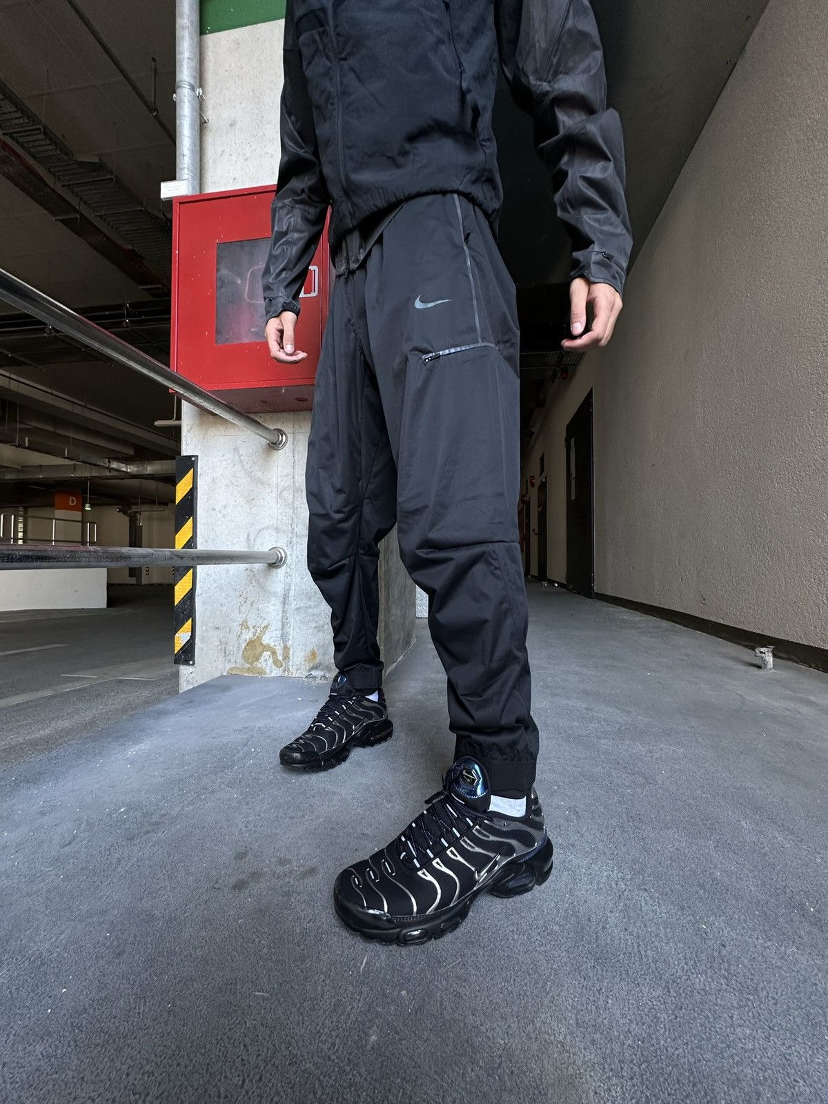 Nike Nike Running Devision track pants Storm Fit Adv reflective Size US 34 / EU 50 - 2 Thumbnail