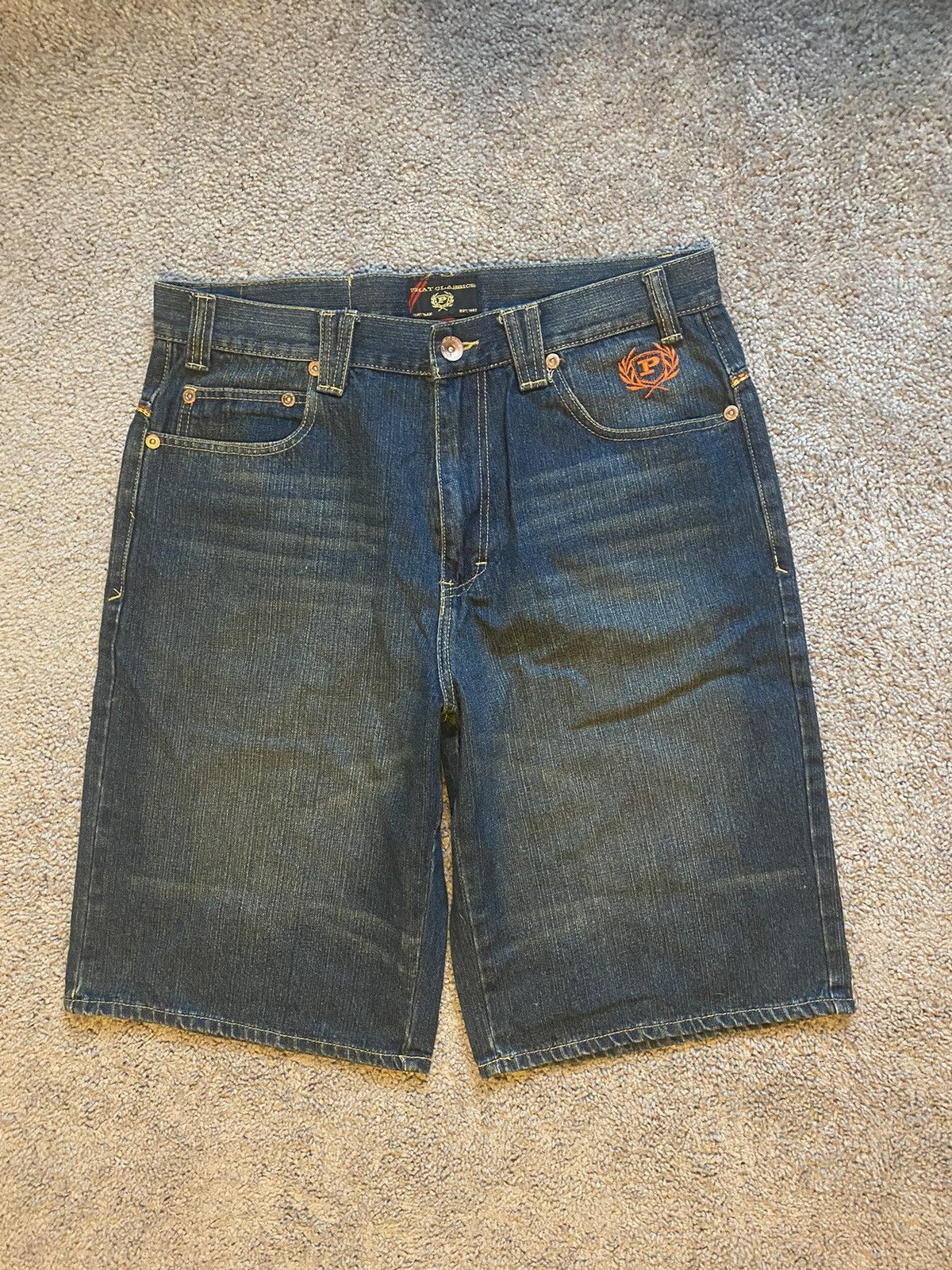 Vintage Vintage Y2K Baggy Phat Farm Jorts Size US 34 / EU 50 - 1 Thumbnail