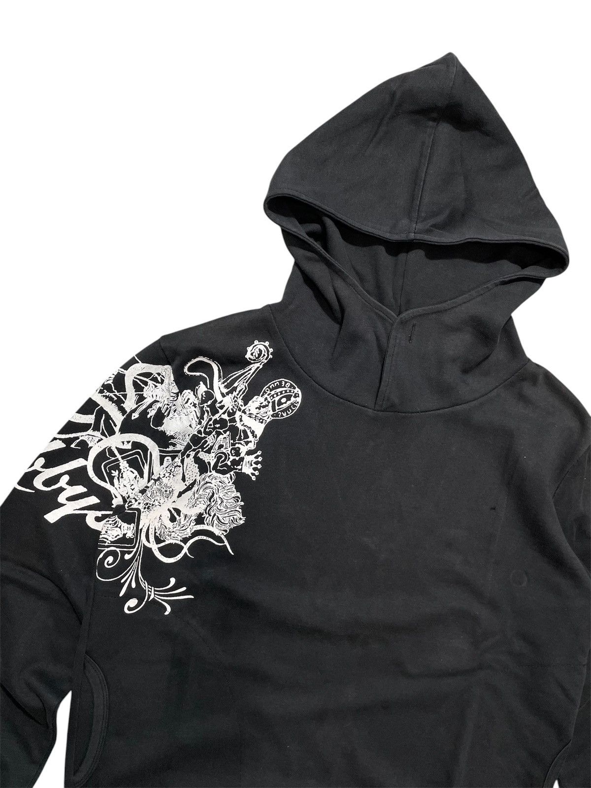 Vintage Vintage Undefined Abstract Tribal Butterfly Mask Hoodie Size US M / EU 48-50 / 2 - 3 Thumbnail