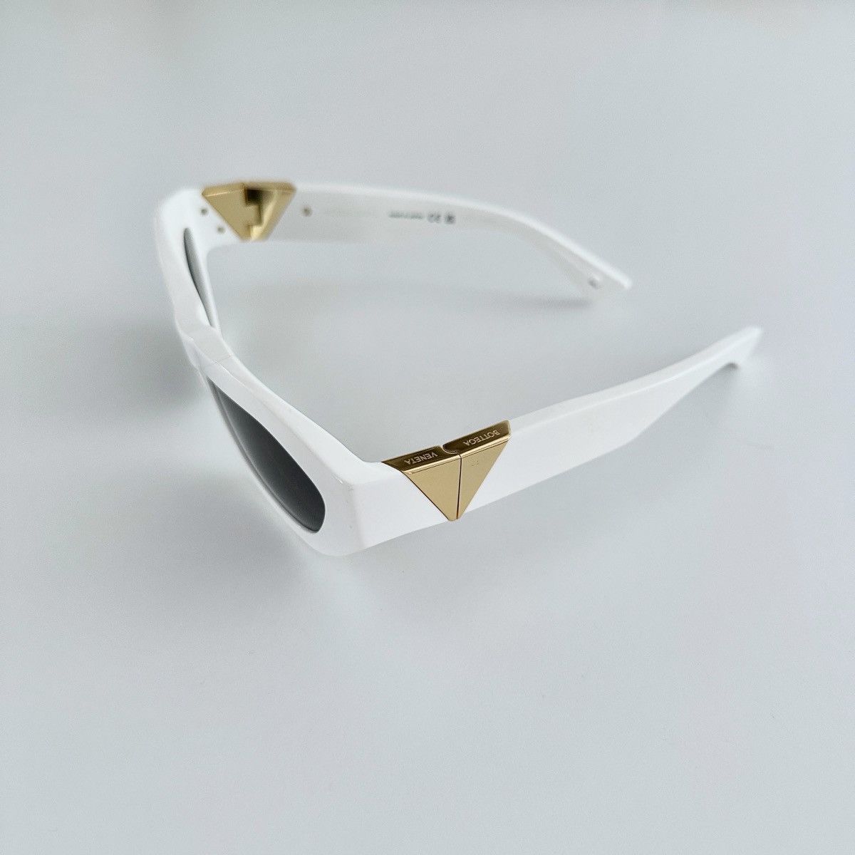 Bottega Veneta Original 11 UNISEX Sunglases  White Cream BV1086S Bottega Veneta NEW BOTTEGA VENETA BV1086S 004 WHITE  main image 3