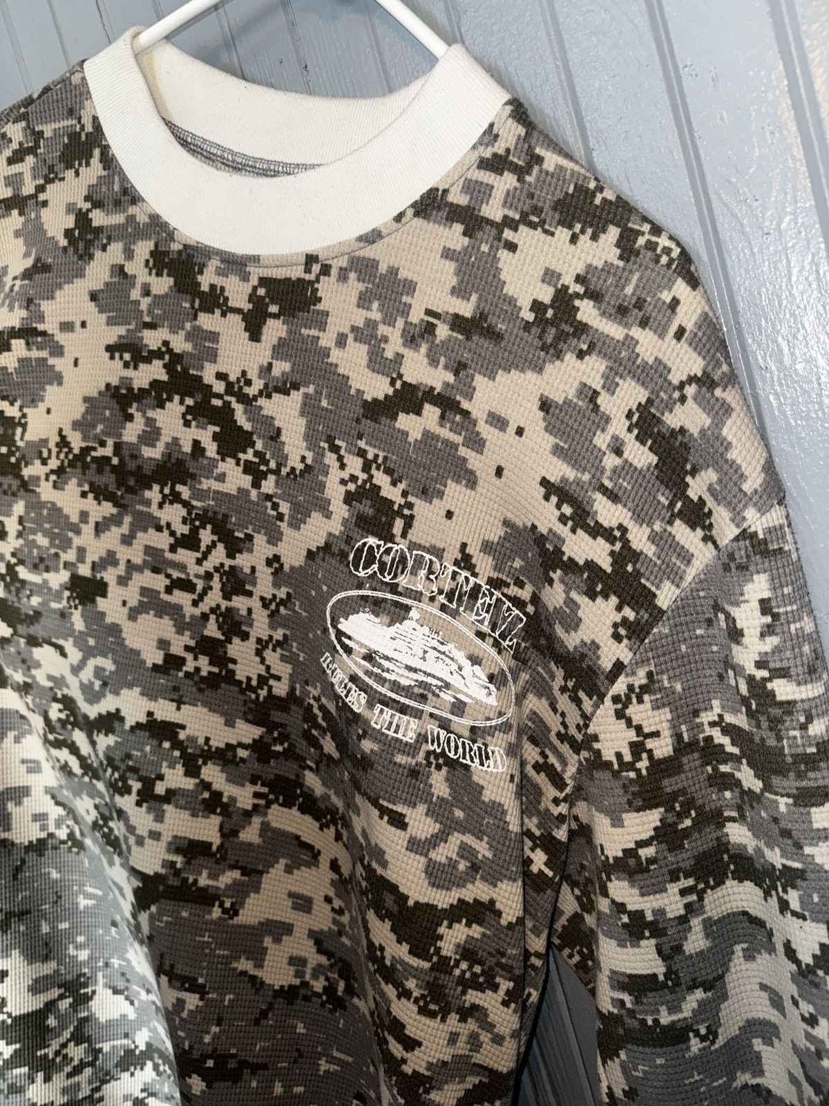 Corteiz CORTEIZ Guerillaz Army Camo Long Sleeve Tee Deadstock