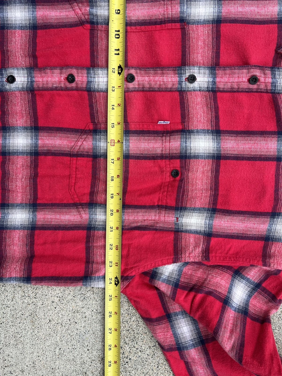 Levi's Vintage 1993 Levi’s Red Plaid Button-Up Flannel Size XL Size US XL / EU 56 / 4 - 8 Thumbnail