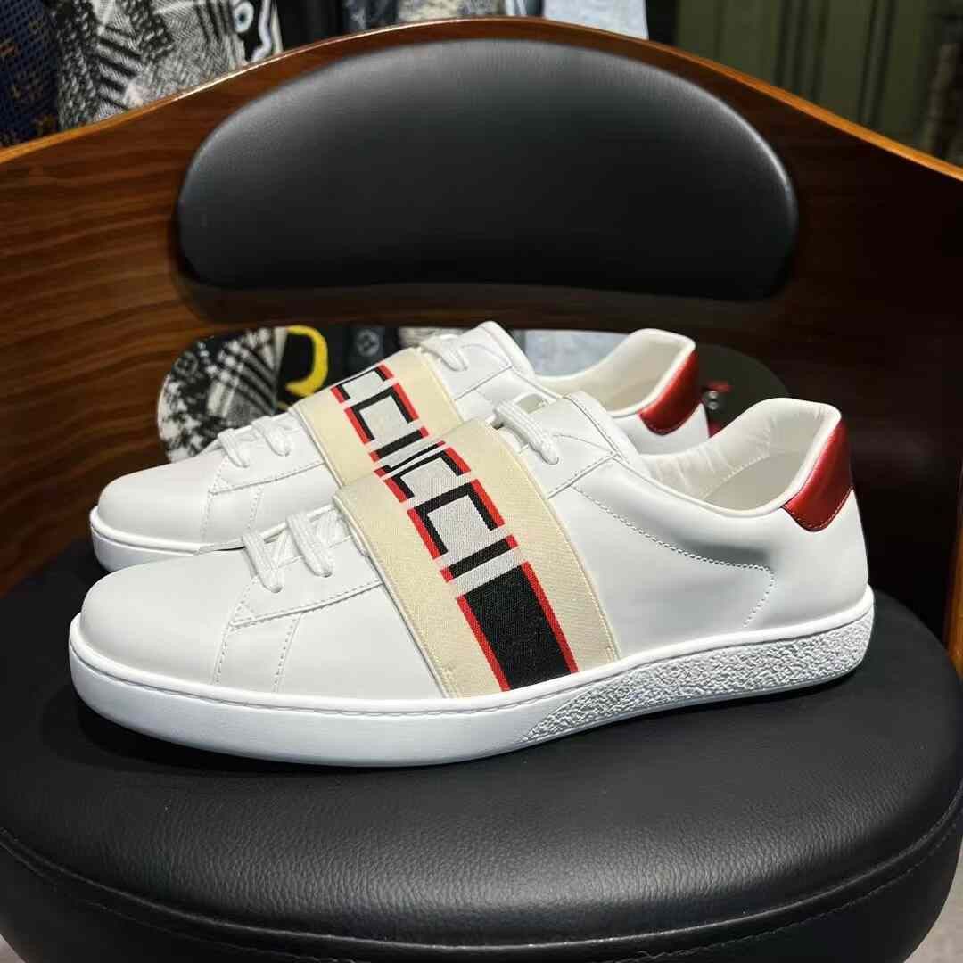 Gucci Gucci Red Lowtop Sneakers 10.5 Men Size US 10.5 / EU 43-44 - 1 Thumbnail