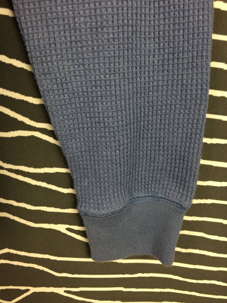 Uniqlo Uniqlo Thermal Waffle Henley Long Sleeve Tee Size M Size US M / EU 48-50 / 2 - 4 Thumbnail