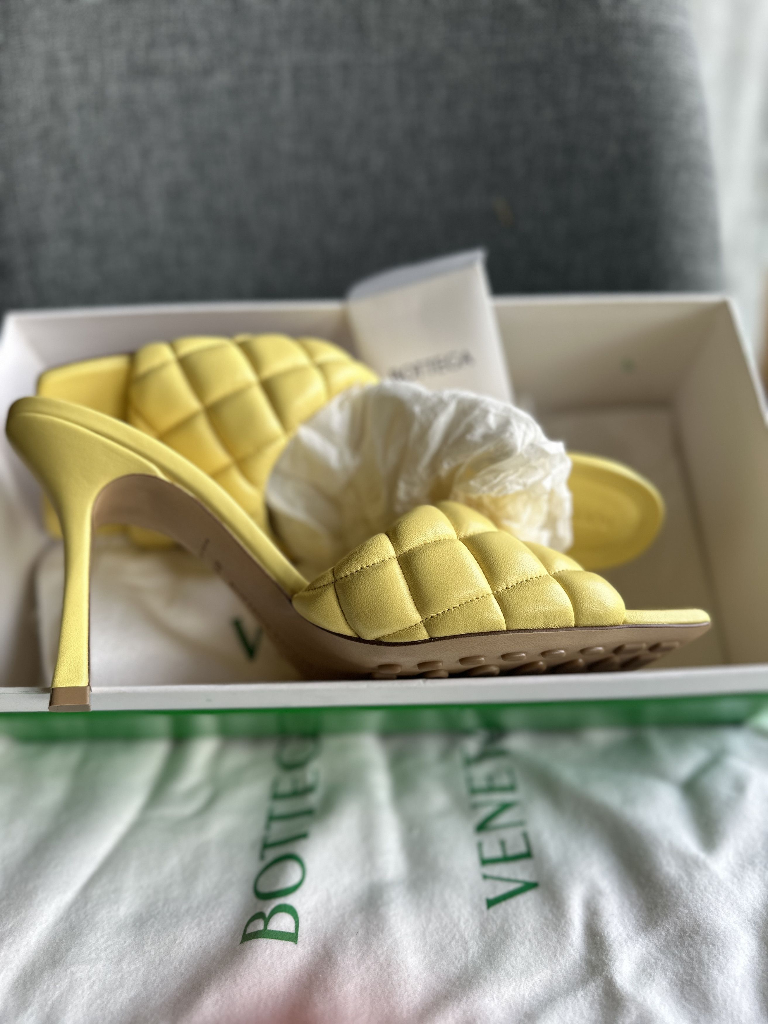 Bottega Veneta Bottega Veneta Quilted Mules in Light yellow Size US 11.5 / IT 41.5 - 6 Thumbnail