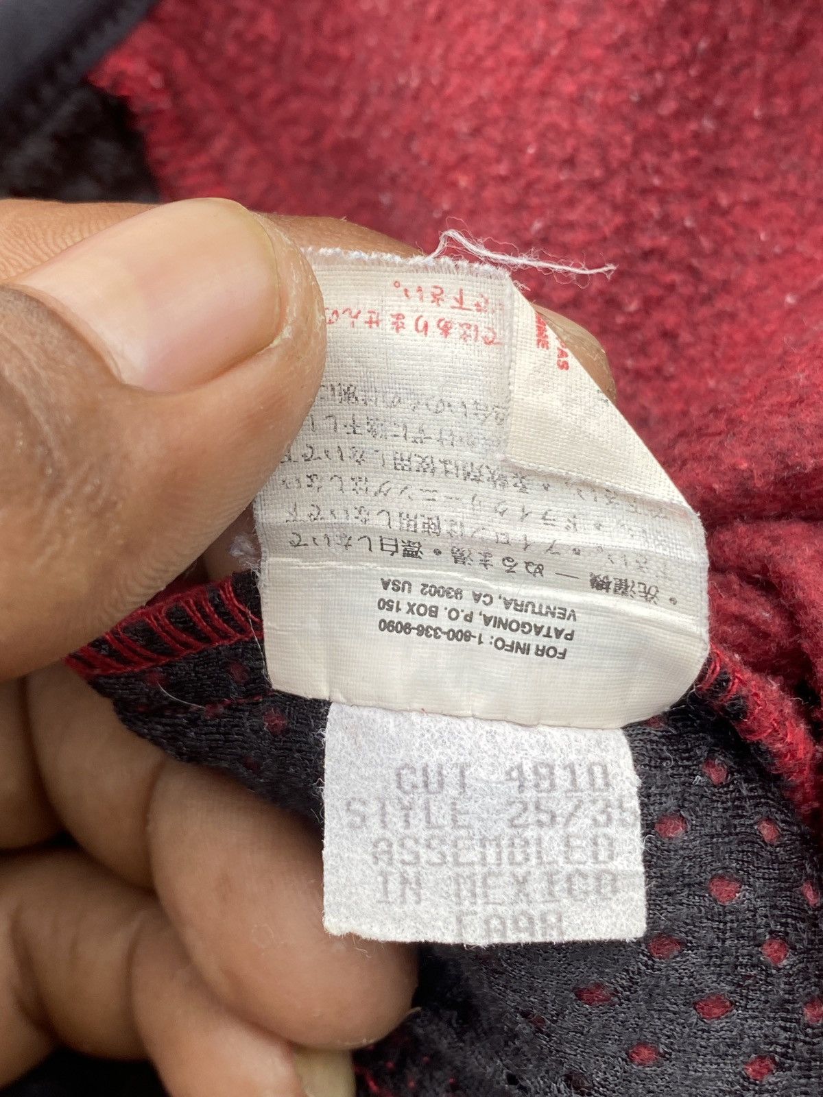 Patagonia Vintage patagonia cynchilla half zipper sweatshirt Size US L / EU 52-54 / 3 - 10 Thumbnail