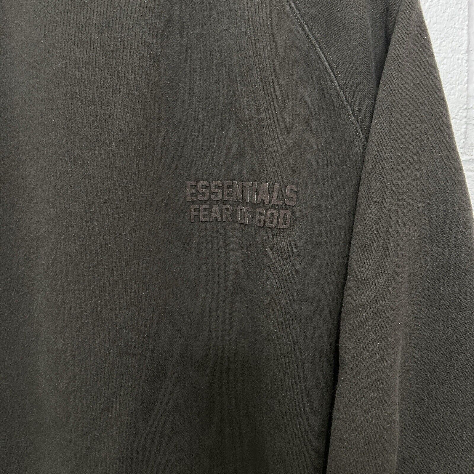 Fear of God Essentials Fear of God Oversized Crewneck “Faded Black” Size US M / EU 48-50 / 2 - 3 Thumbnail