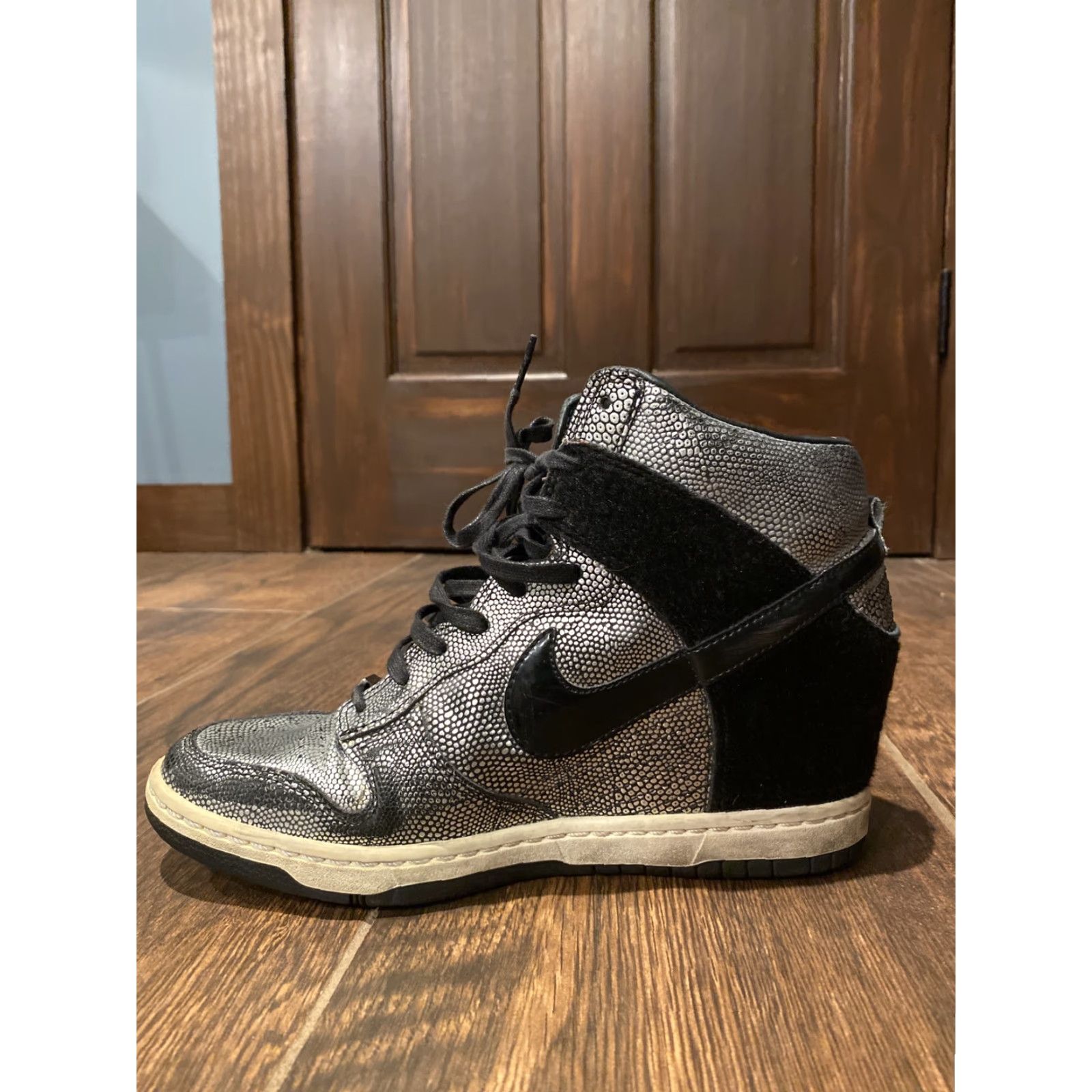 Nike Nike Dunk Sky Hi City FW QS NYC Hidden Wedge Heel Black Silver 9 Women Leather Sneaker Size US 9 / IT 39 - 6 Thumbnail