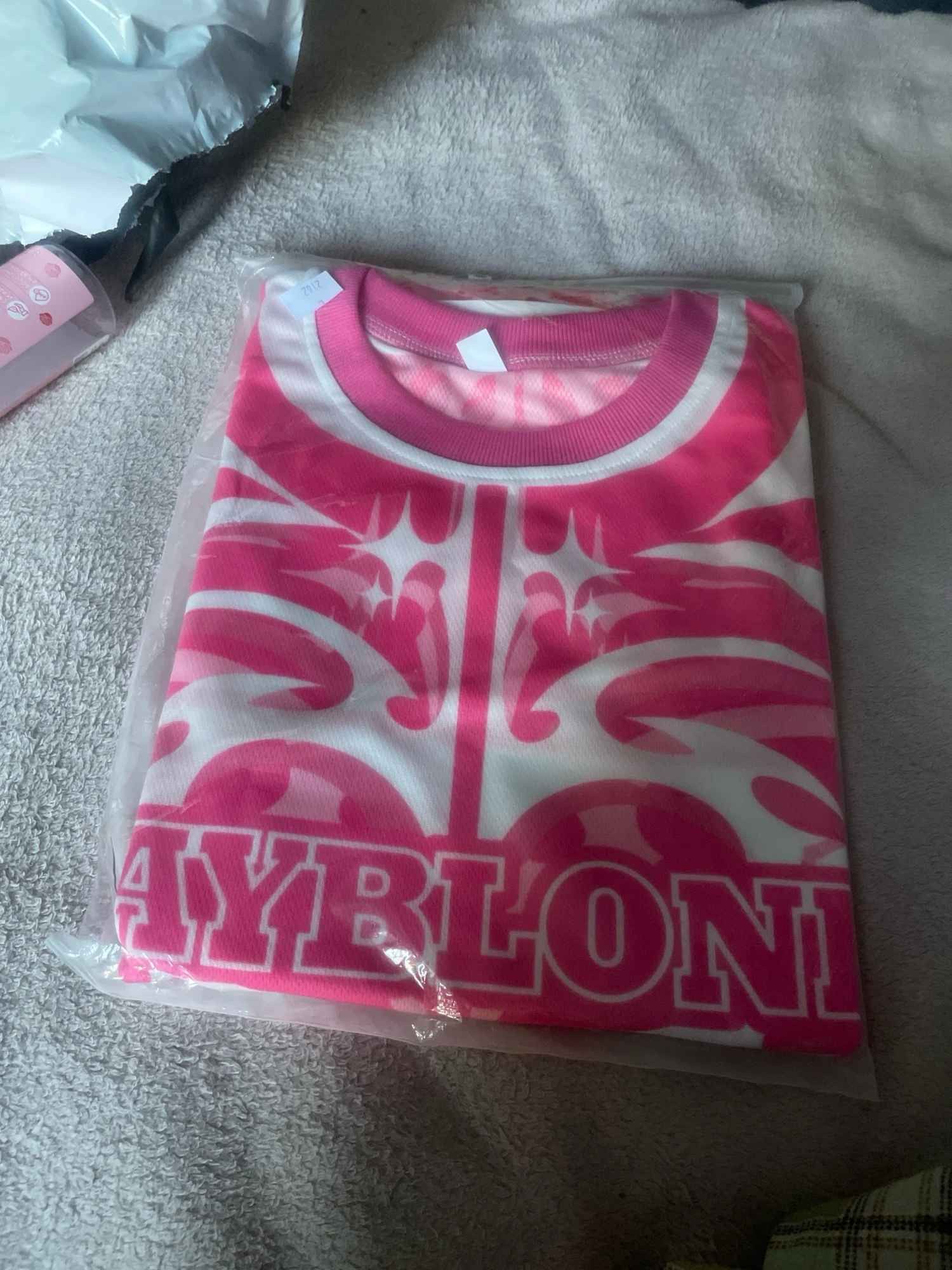 Vintage Pink Love Graphic Long Sleeve T Shirt Size US XL / EU 56 / 4 - 6 Thumbnail