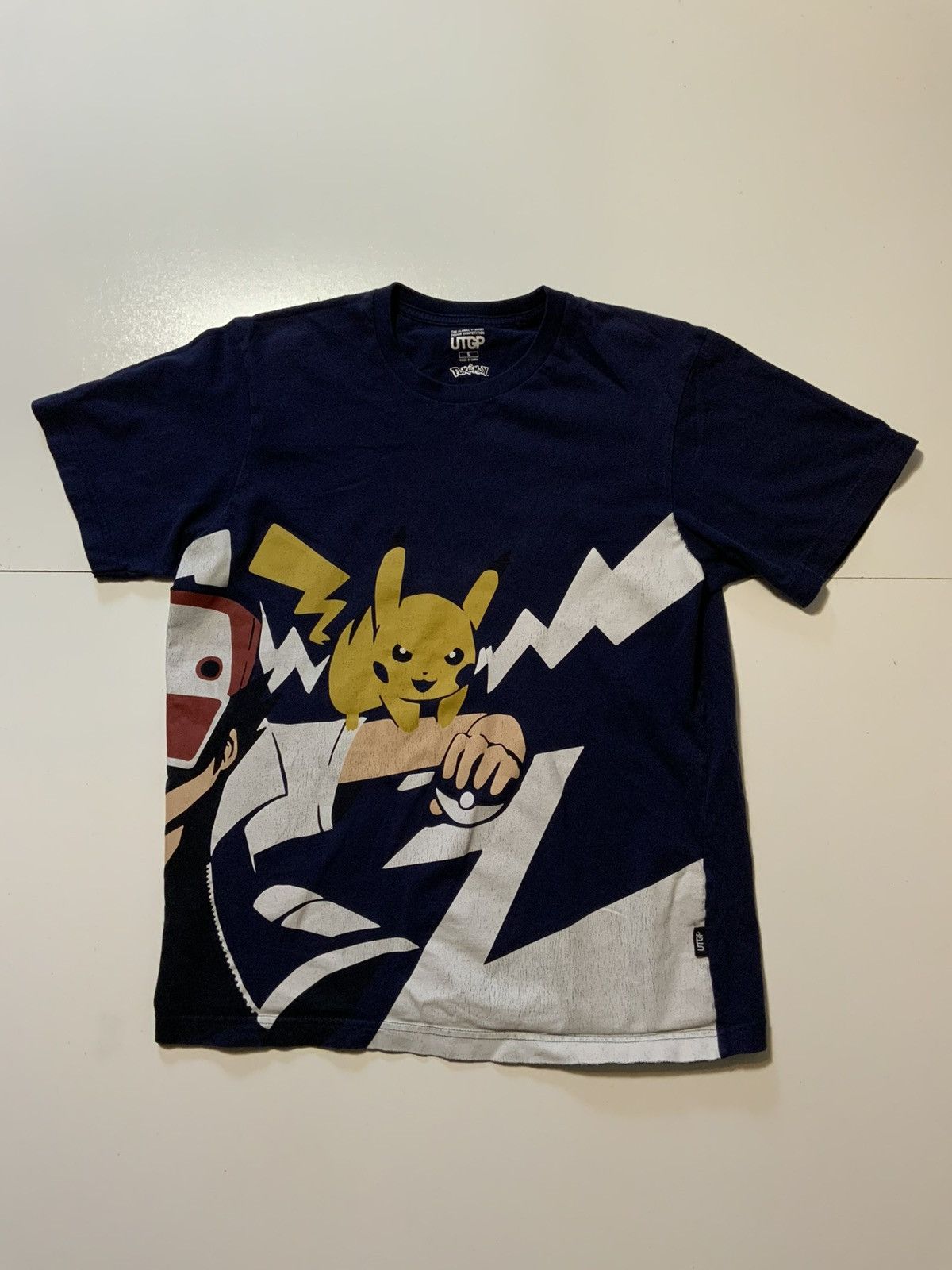 Uniqlo Uniqlo UTGP X Pokémon Pikachu & Ash SS19 Graphic T-Shirt Size US S / EU 44-46 / 1 - 1 Thumbnail