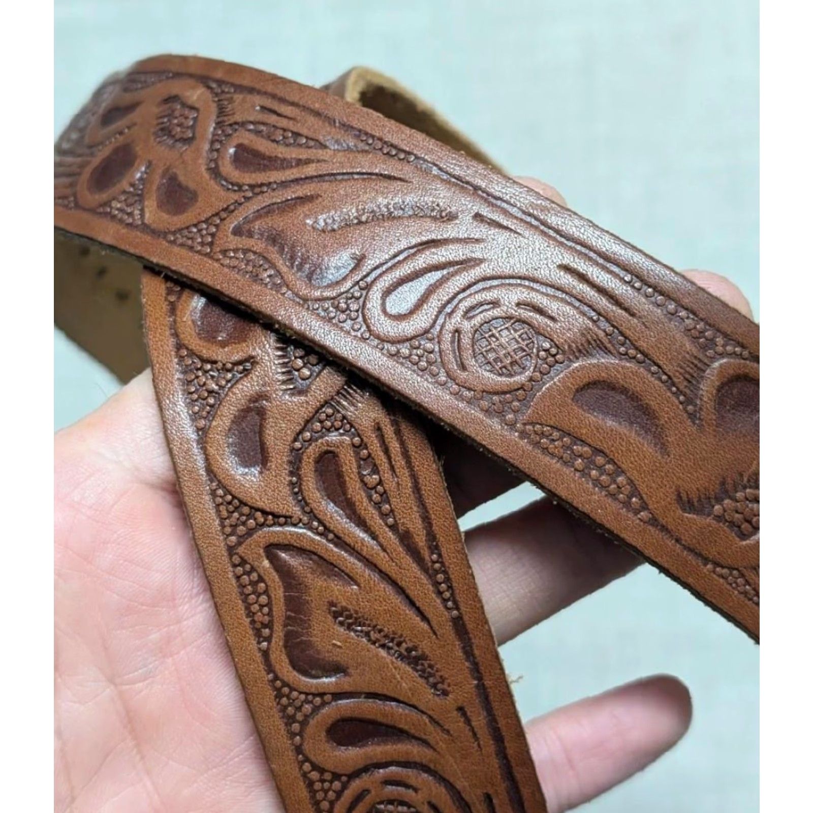 Vintage VINTAGE Handcrafted Tooled brown Western belt 34 Men Cowhide Leather Buckle belt 1-1/2" Western Rodeo Cowboy pattern Tooled buckle Size 34 - 2 Thumbnail