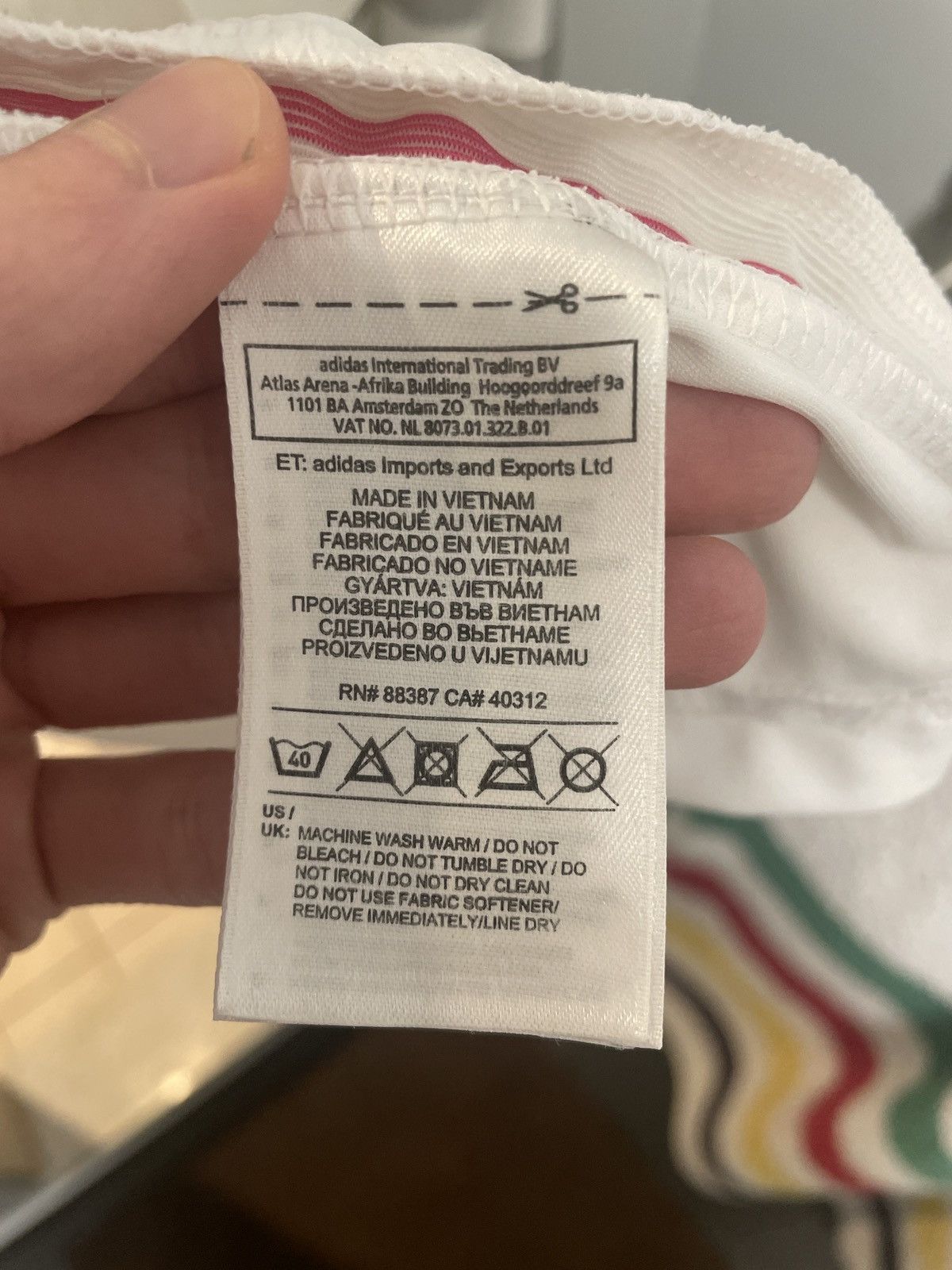 Other Real Madrid Blank Jersey Size US L / EU 52-54 / 3 - 4 Thumbnail