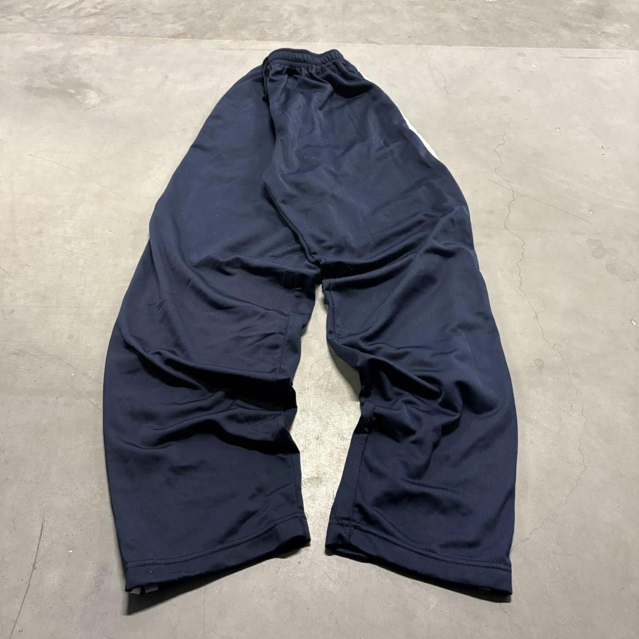 Japanese Brand × Vintage Crazy Vintage Y2K/2000s Baggy Striped Navy Blue Track Pants! Size US 32 / EU 48 - 2 Thumbnail
