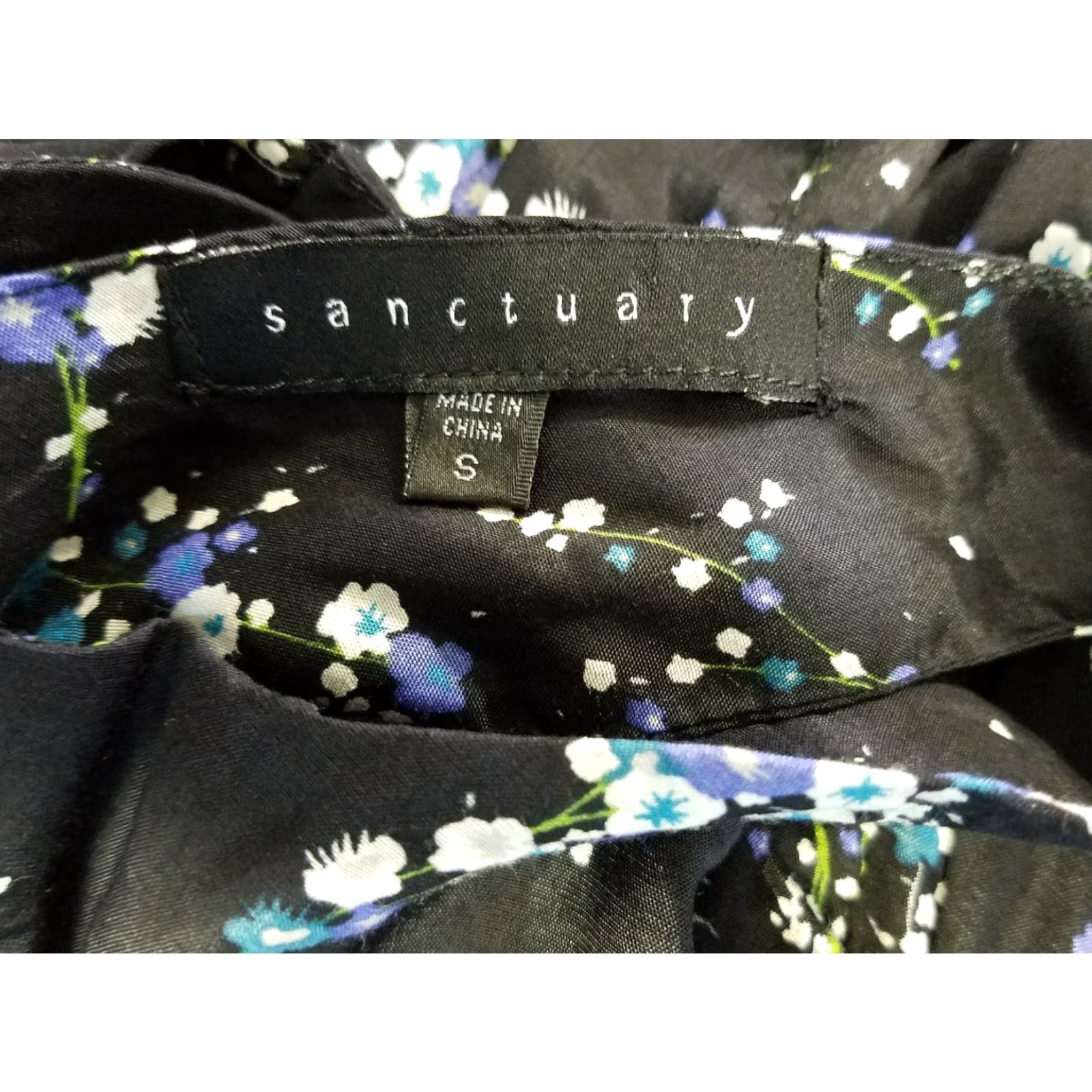 Sanctuary Sanctuary Blouse Sleeveless Floral Rayon Black Blue Size S Small Women VINTAGE? No (omit) Size S / US 4 / IT 40 - 4 Thumbnail