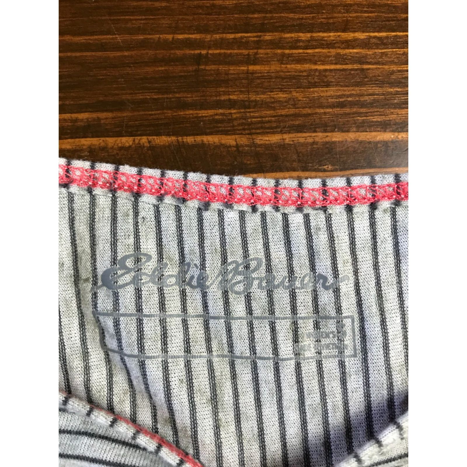 Eddie Bauer Eddie Bauer Shirt Women’s Size Small Gray Striped Cuffed Short Sleeve T-Shirt Regular Womens Size S / US 4 / IT 40 - 5 Thumbnail