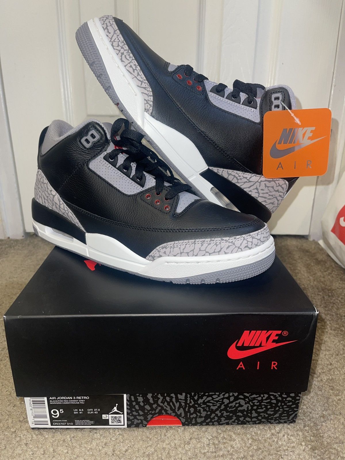 Jordan Brand Air Jordan 3 Black Cement 2024 Size US 9.5 / EU 42-43 - 1 Thumbnail