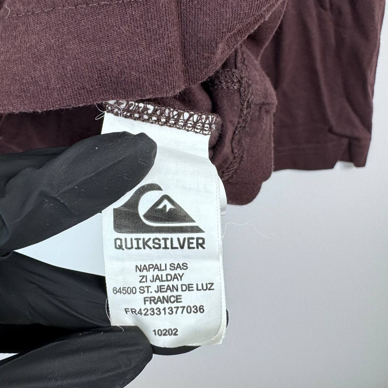 Other Quiksilver Vintage Long Sleeve T Shirt Graphic Logo Size XL Size US XL / EU 56 / 4 - 7 Thumbnail