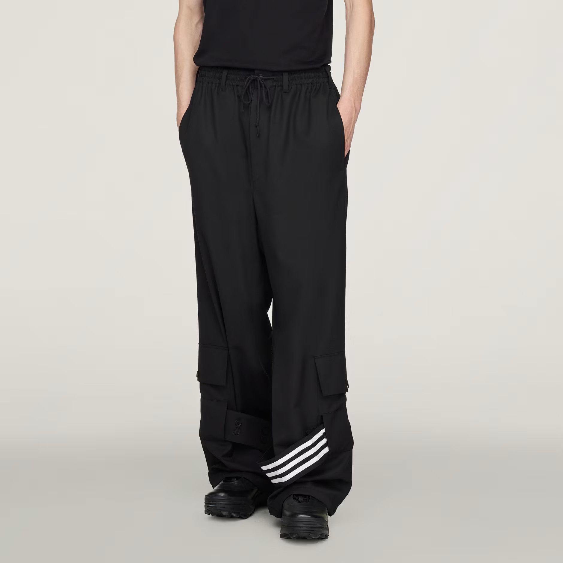 Y-3 o1tko10426 Refined Wool Wide Cargo Pants in Black Size US 34 / EU 50 - 5 Thumbnail