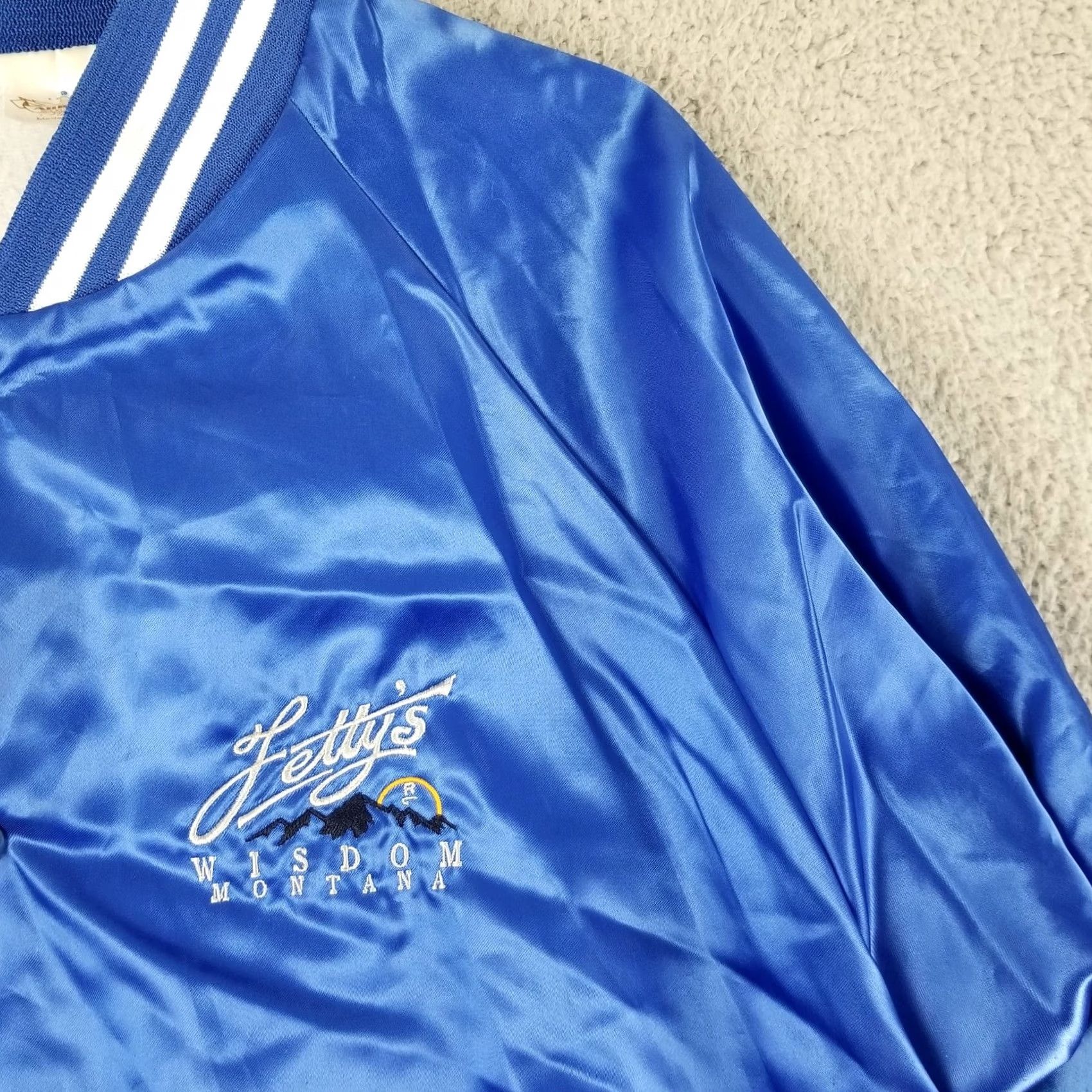 Vintage VINTAGE MONTANA SATIN BOMBER Men XL Blue Jacket 80s 90s Hunting USA Animals Mens Size US XL / EU 56 / 4 - 5 Thumbnail