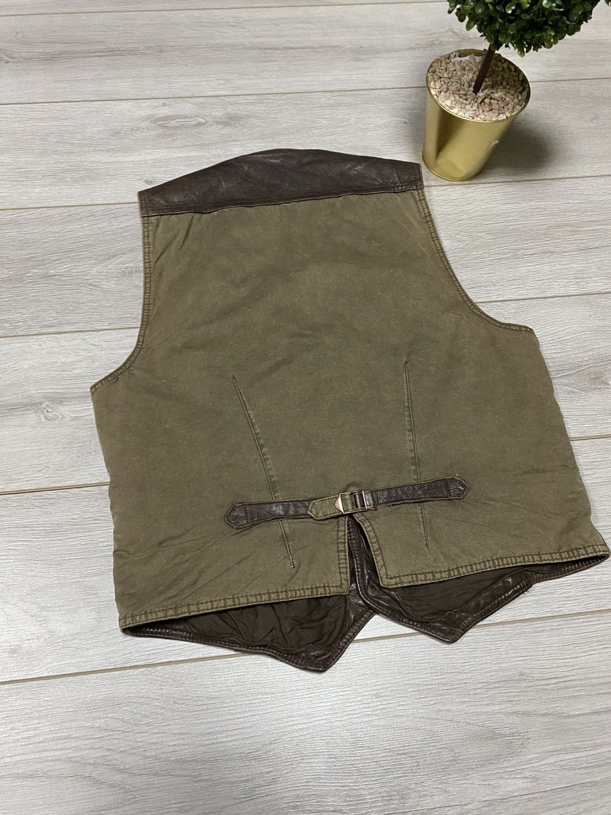 Marlboro Classics Marlboro Classic leather vest buttons Size US L / EU 52-54 / 3 - 8 Thumbnail