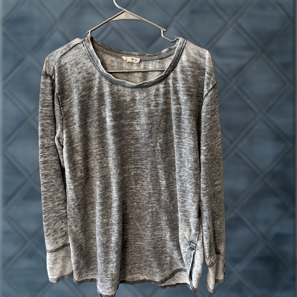 Vintage Jane & Delancey Cotton Blend Long Sleeve Burnout Sweatshirt Size Large Grey Womens Regular Long Sleeve Sweatshirt Size L / US 10 / IT 46 - 1 Thumbnail