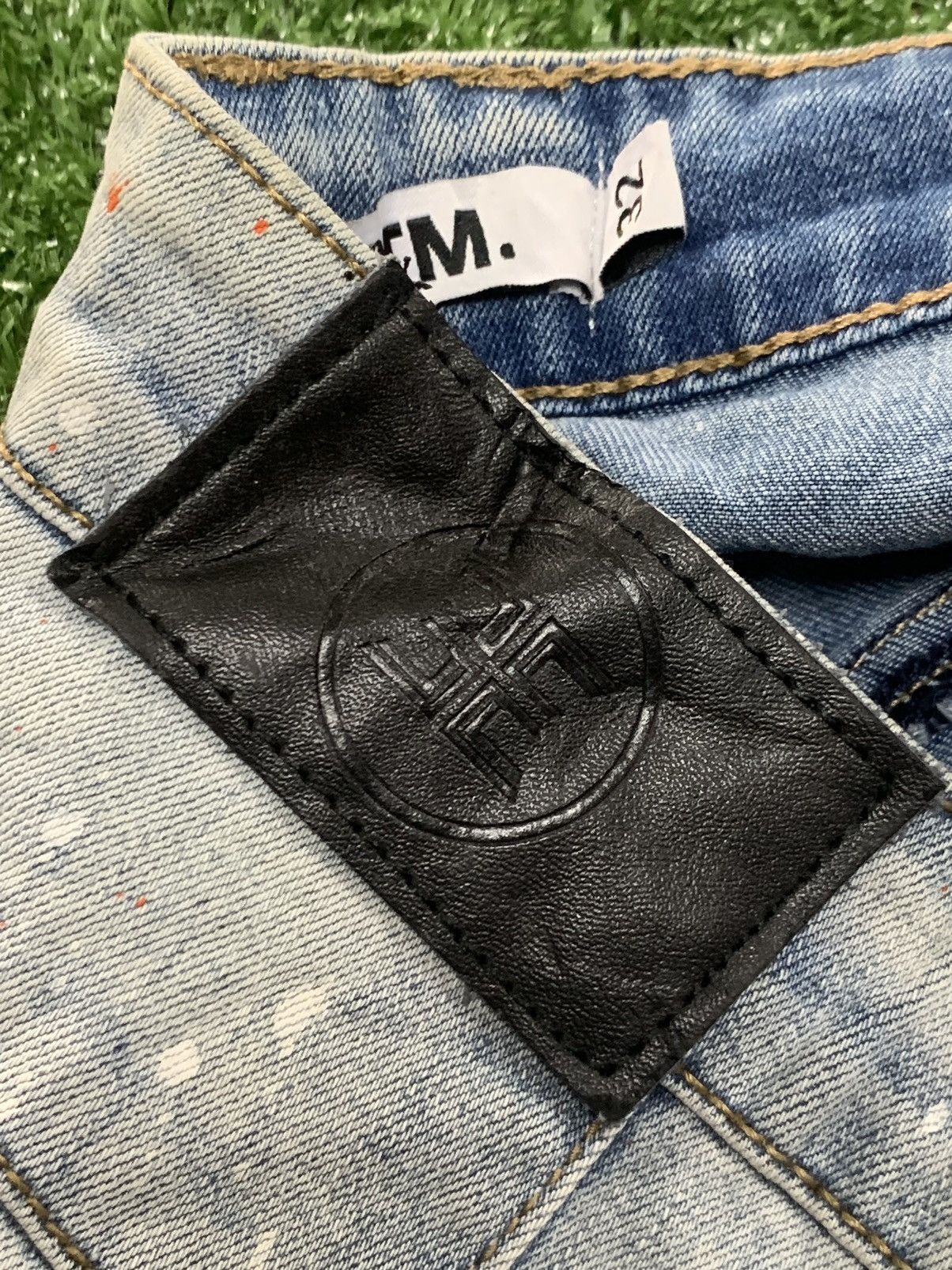 EPTM. EPTM PAINTER DISTRESSED DENIM.RARE DESIGN 💥💥 Size US 31 - 12 Thumbnail
