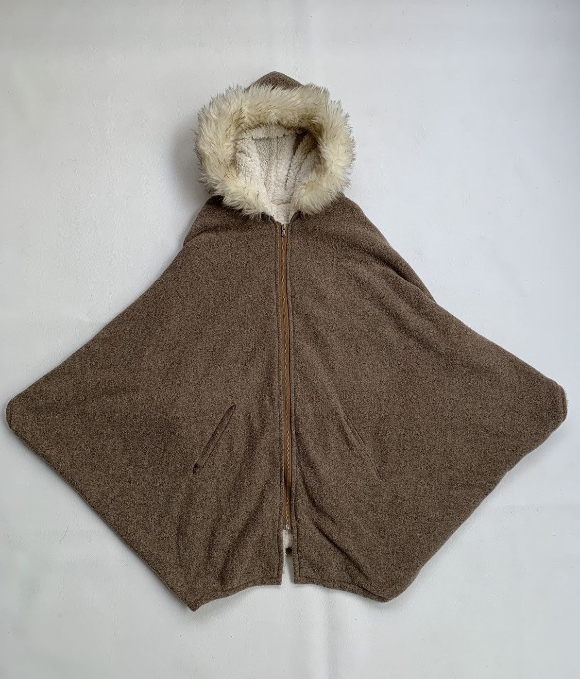 If Six Was Nine × Japanese Brand × Le Grande Bleu (L.G.B.) Japanese brand Fur Hoodie ifsixwasnine Lgb Style Size US S / EU 44-46 / 1 - 4 Thumbnail