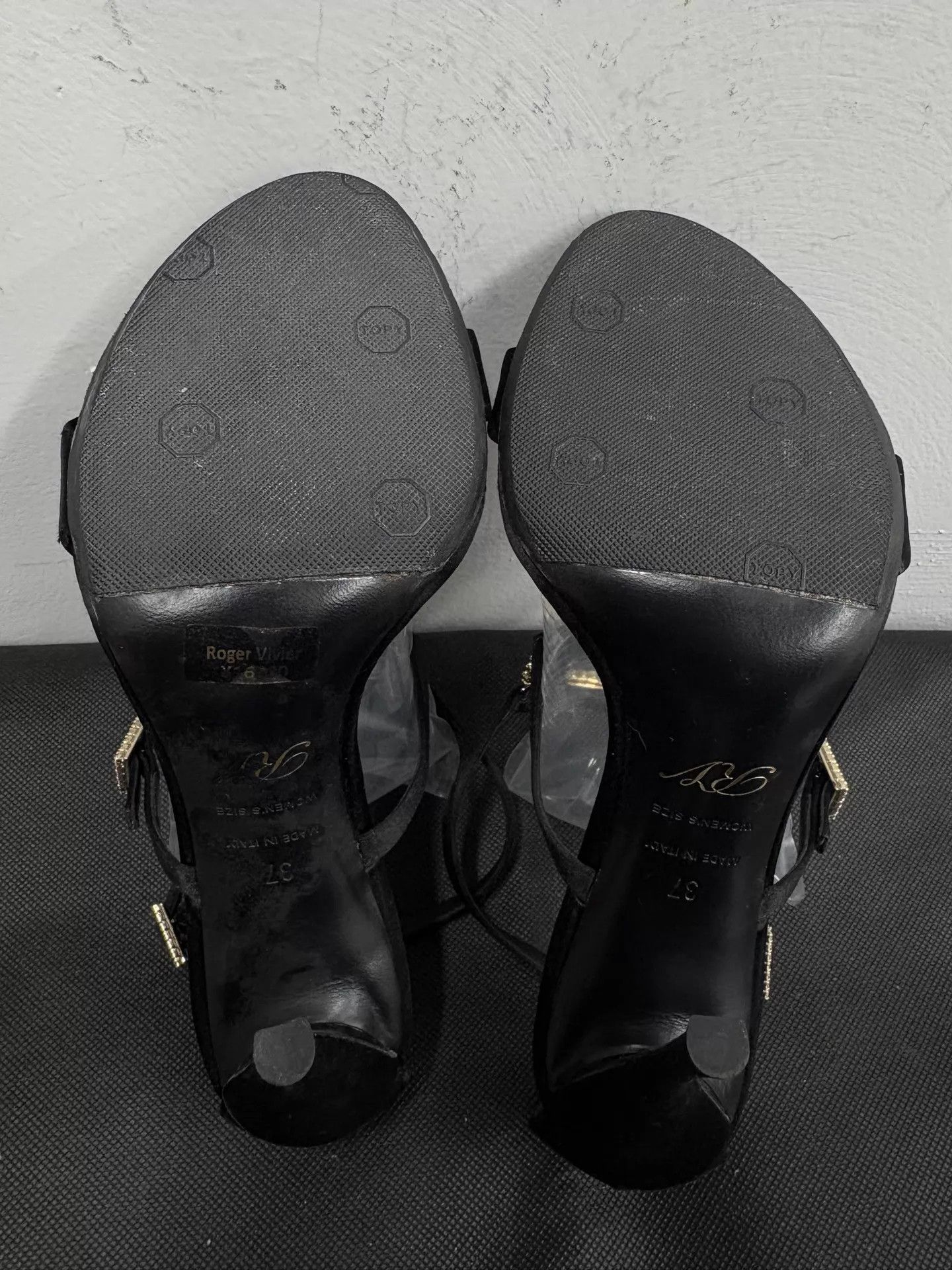 Roger Vivier RV Satin Buckle Crystal Pearl Sandals EUR 37 Size US 6.5 / IT 36.5 - 7 Thumbnail