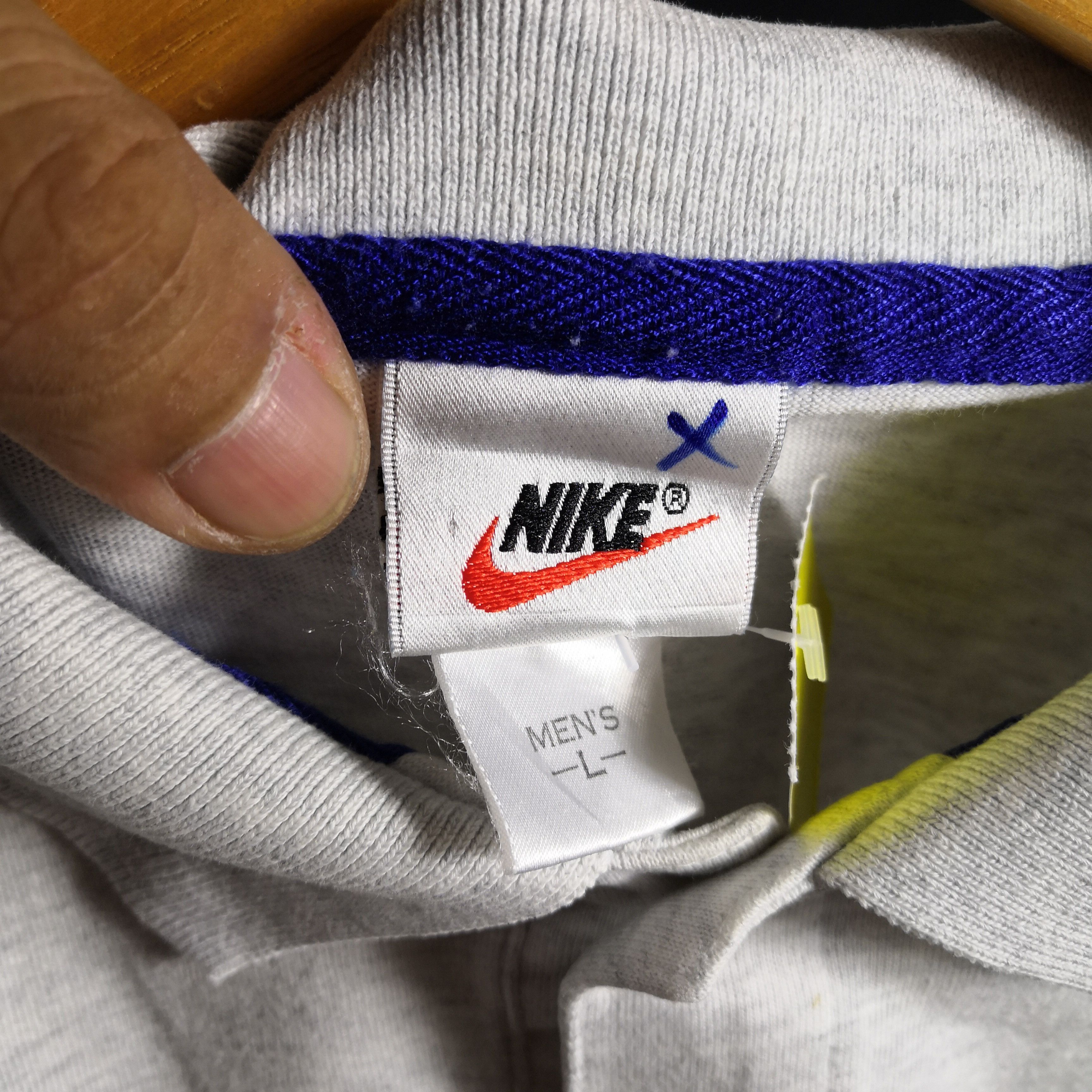 Nike Vintage 90s Nike T-Shirt Nike Swoosh Nike Court Tees Size US L / EU 52-54 / 3 - 4 Thumbnail