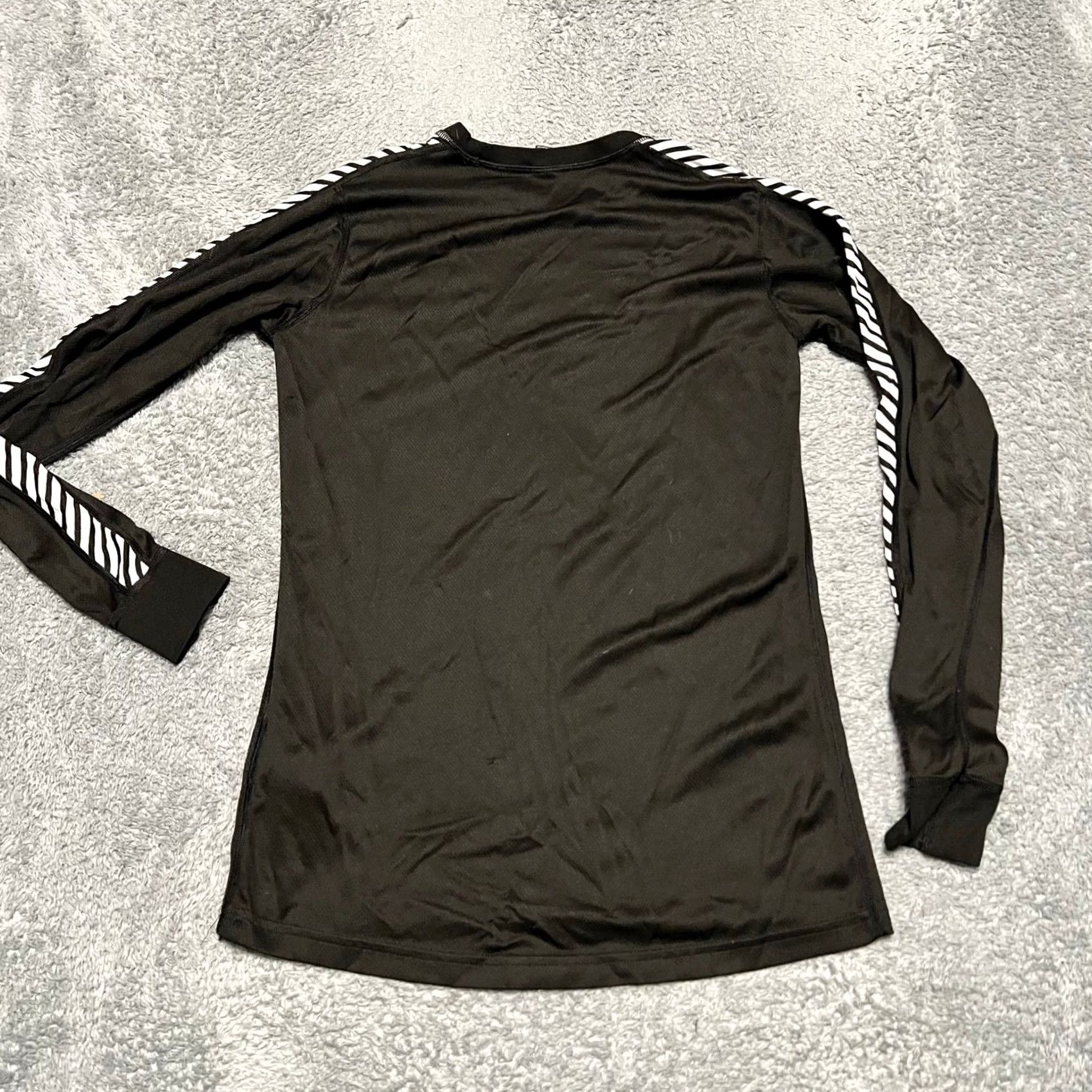 Helly Hansen Helly Hansen Shirt Womens Medium LIFA Thermal Pullover Stripe Sleeve Base Layer Black M Women Shirt Mens Womens Boys Girls Size M / US 6-8 / IT 42-44 - 3 Thumbnail