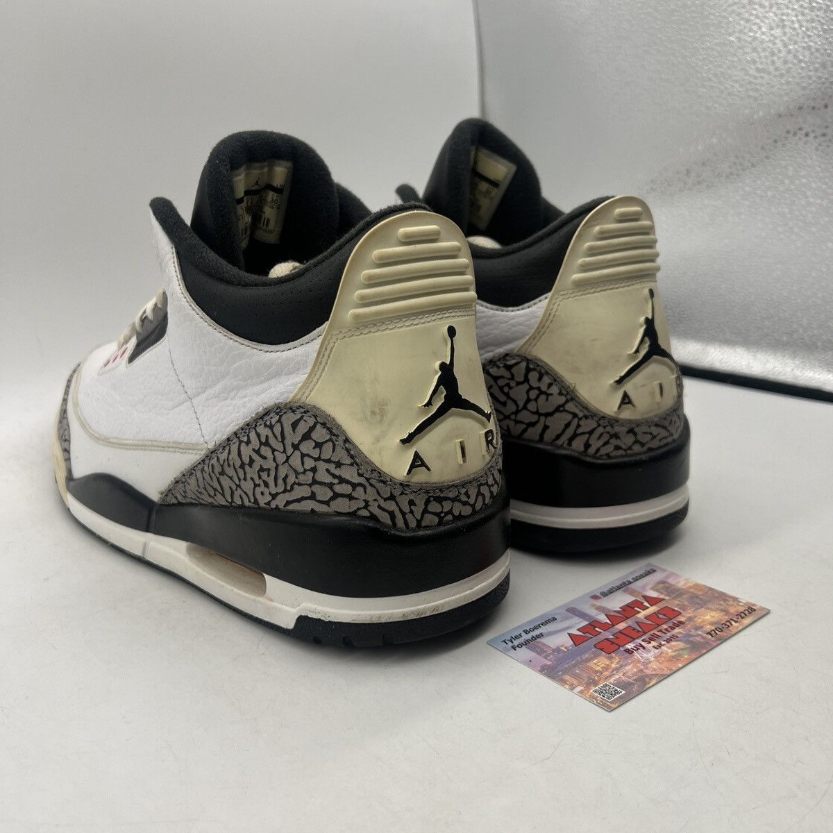 Jordan Brand Air Jordan 3 infrared 23 Size US 12 / EU 45 - 4 Thumbnail