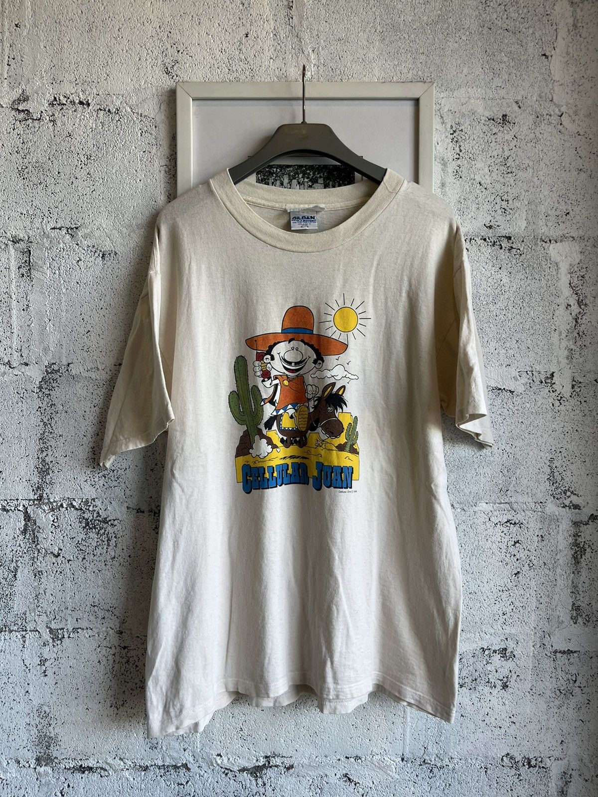 Vintage Vintage CELLULAR ONE 1996’s Bell Mobilit’e tshirt Size US XL / EU 56 / 4 - 2 Thumbnail