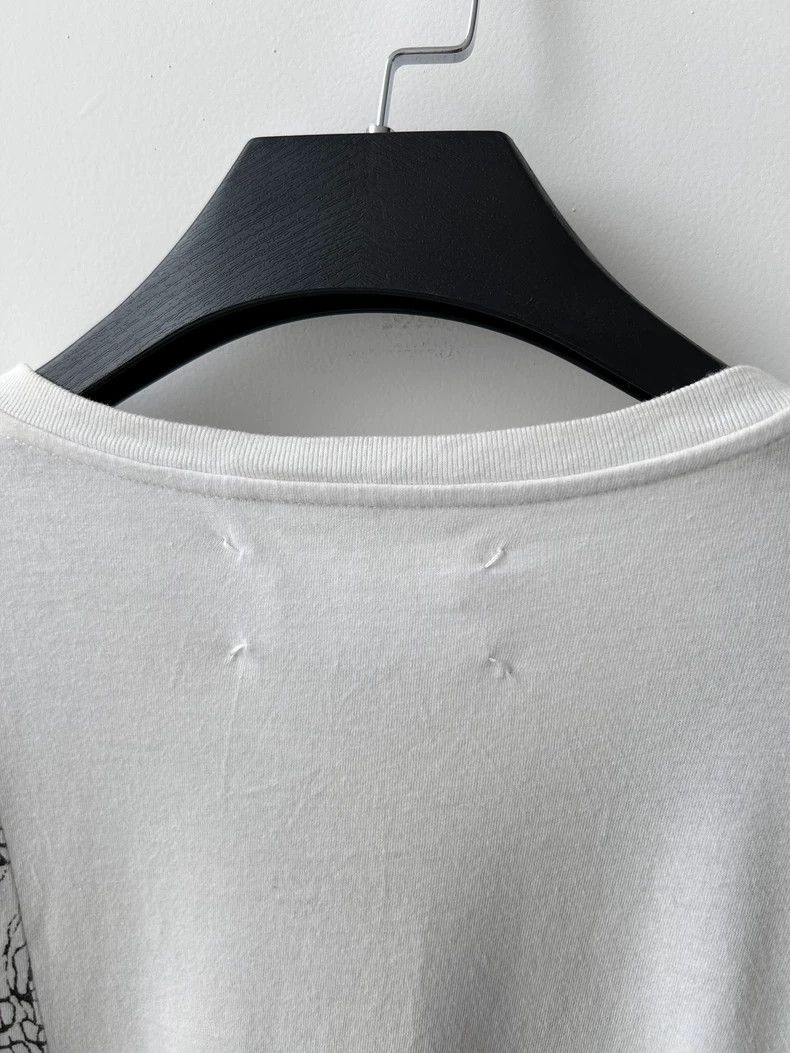 Maison Margiela Maison Margiela Shadow flame line pattern T-shirt Size US S / EU 44-46 / 1 - 5 Thumbnail