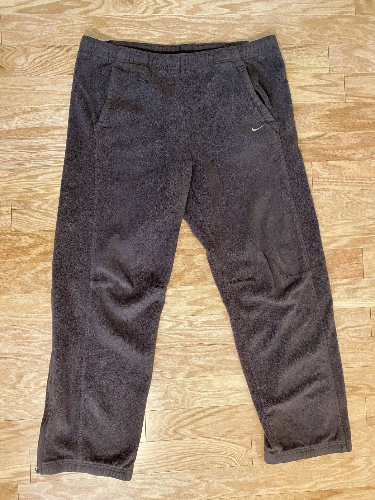 Nike × Vintage Nike Swoosh Brown Sweatpants Vintage 2000s Baggy Fleece Size US 32 / EU 48 - 2 Thumbnail