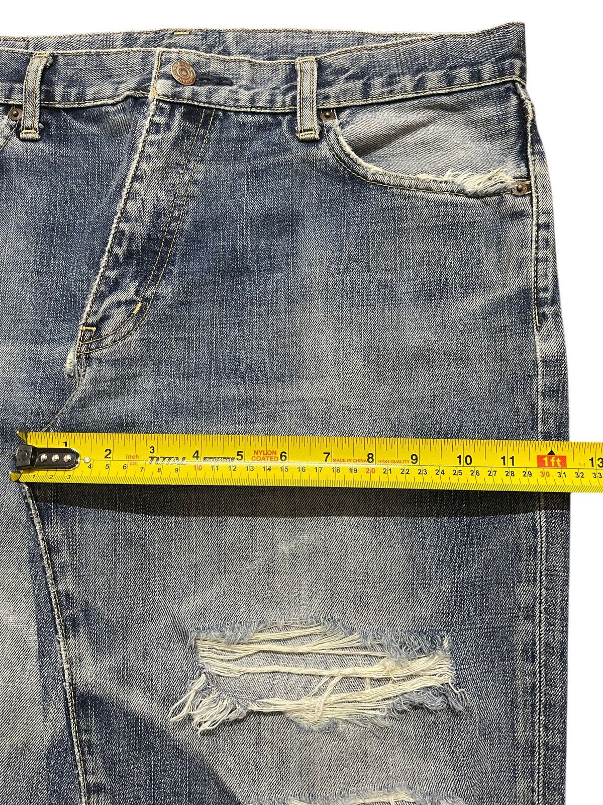 Uniqlo Vintage Uniqlo Blue Faded Wash Distressed Destroy Baggy Jean Size US 36 / EU 52 - 15 Thumbnail