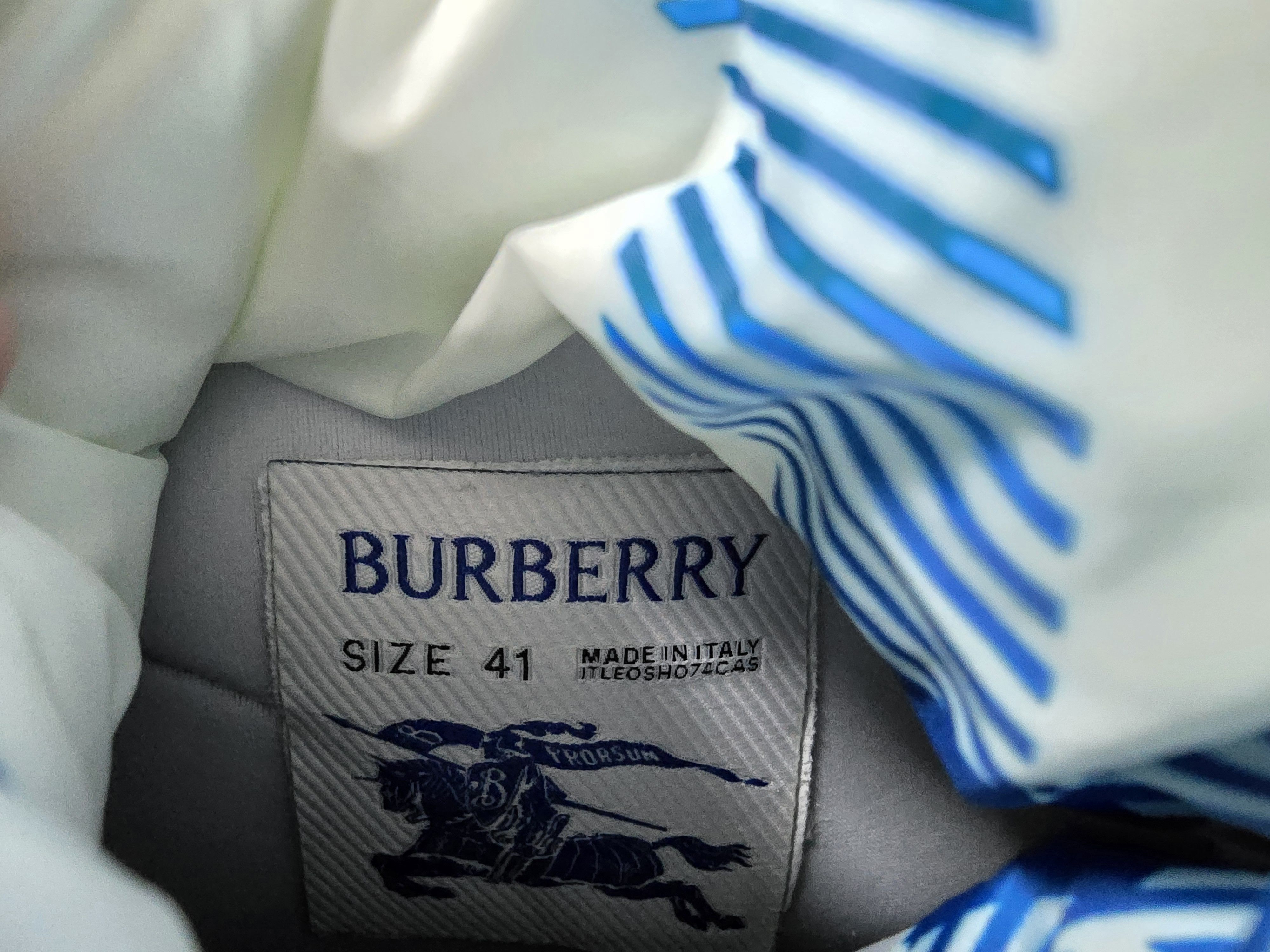Burberry BURBERRY Checked Padded Ankle Boots White/Blue Size US 8 / EU 41 - 7 Thumbnail