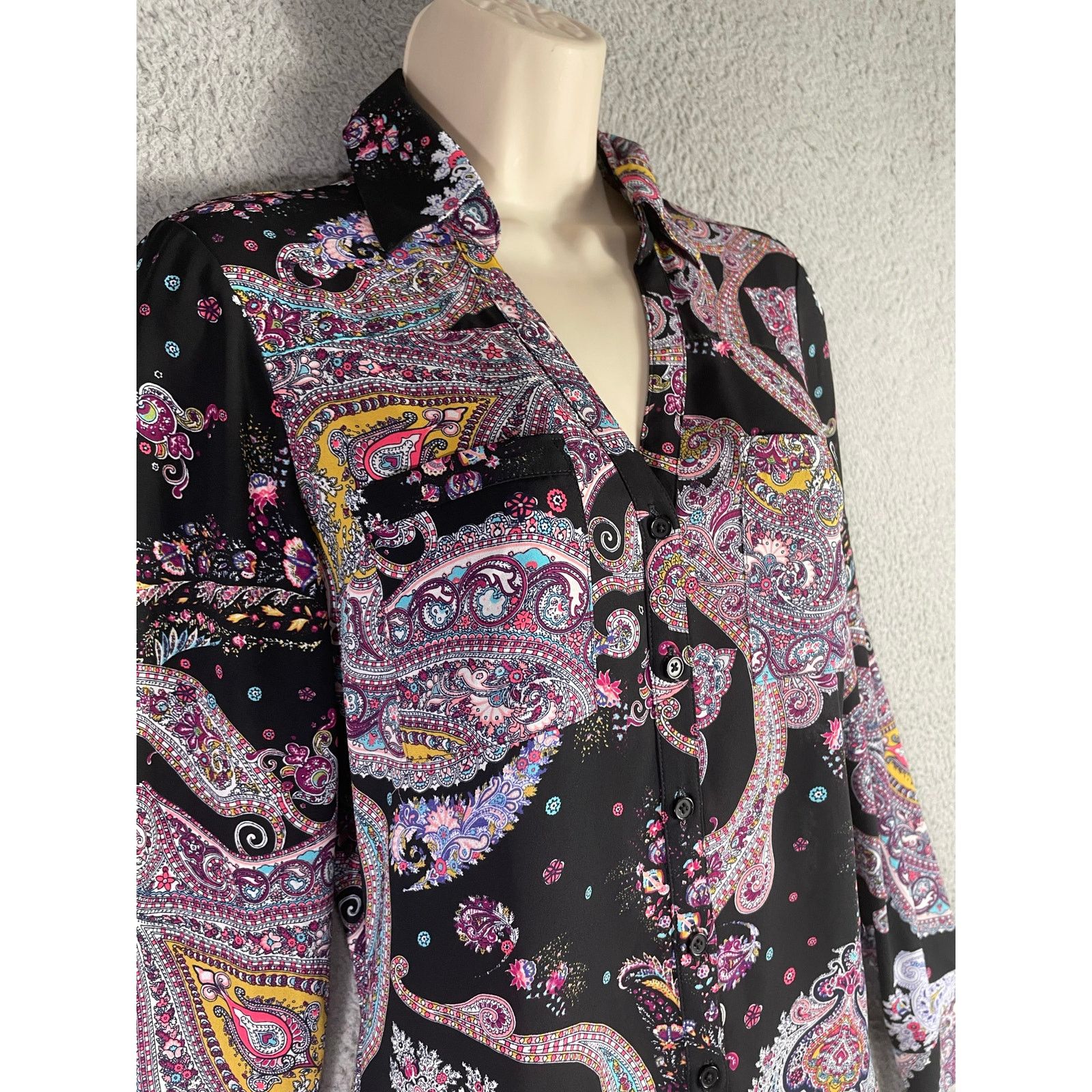 Express Express Women’s Paisley Button Down Shirt XS Boho Blouse Size XS / US 0-2 / IT 36-38 - 4 Thumbnail
