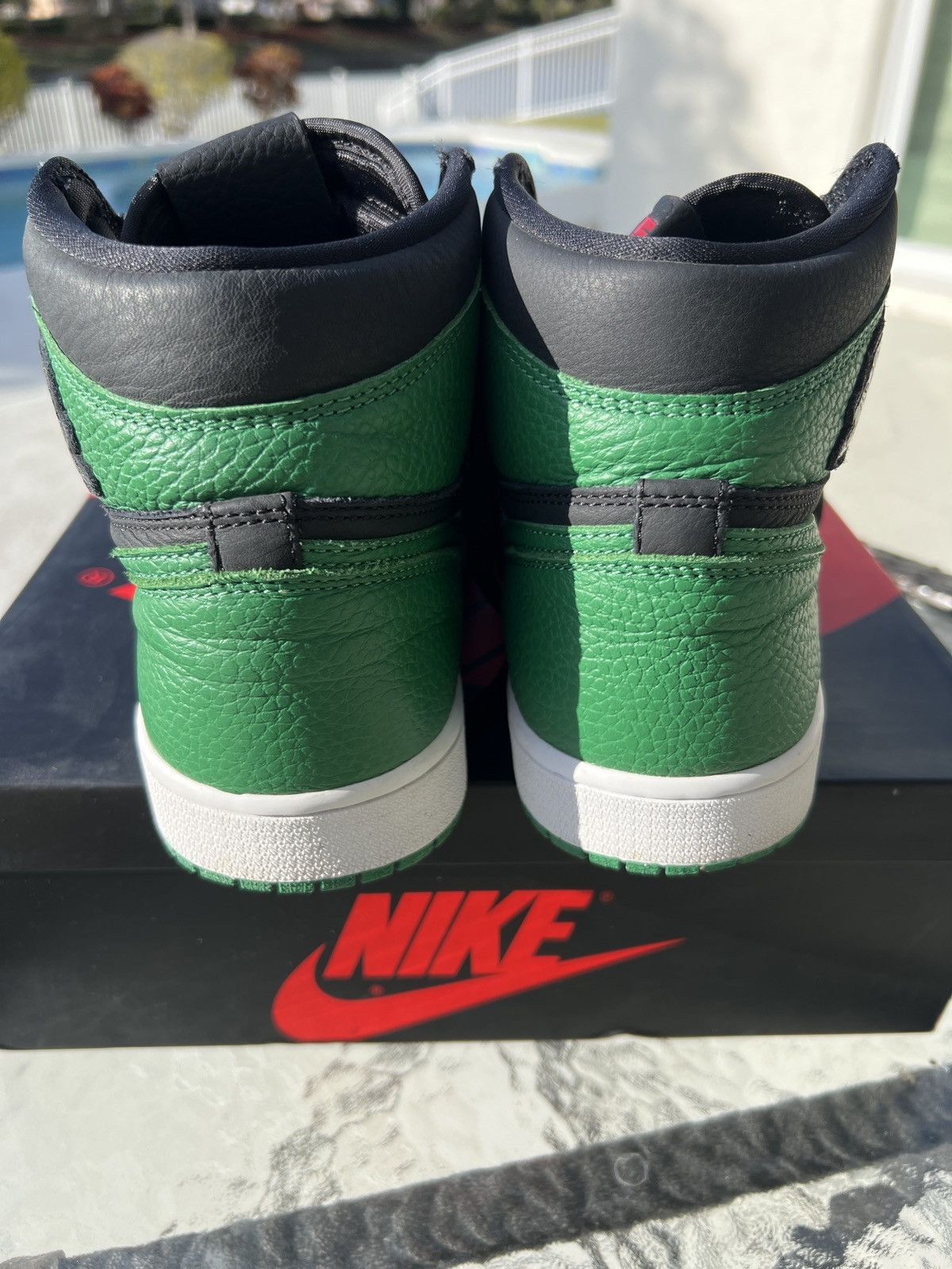 Jordan Brand Air Jordan 1s retro Pine Green 2020 Size US 8.5 / EU 41-42 - 4 Thumbnail