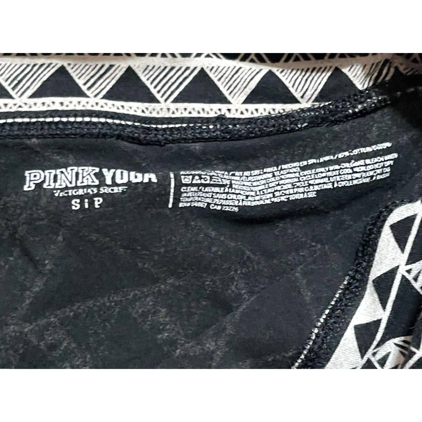 Victoria's Secret Victoria's Secret Pants Womens Small Black White Yoga Leggings Aztec Size 28" / US 6 / IT 42 - 6 Thumbnail