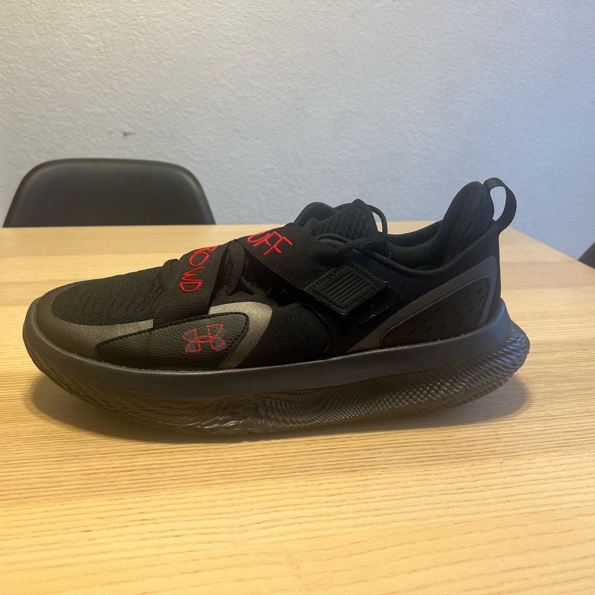 Tuff Crowd × Under Armour TUFF CROWD X UNDER ARMOUR FLOW FUTR Size US 14 / EU 47 - 1 Thumbnail