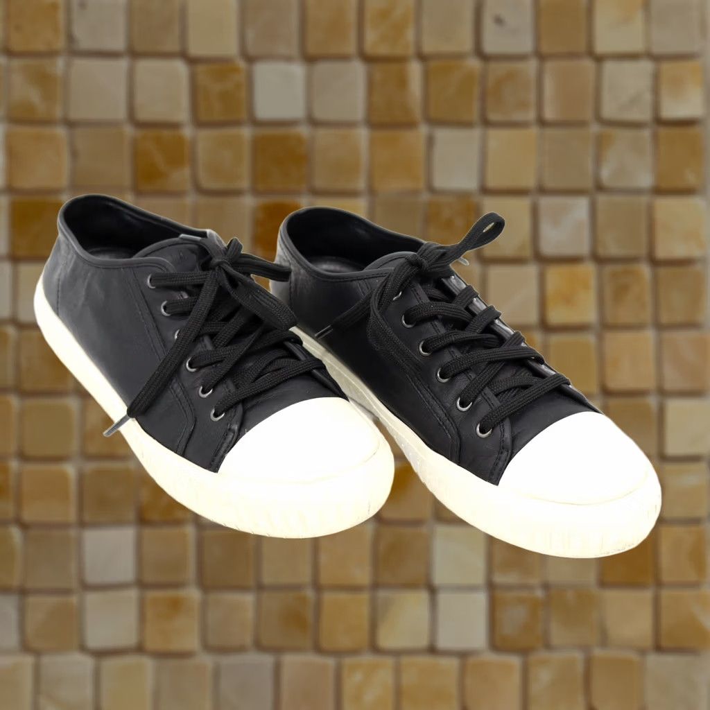 Eileen Fisher Eileen Fisher Women's Sneaker Black Leather Captoe W/White Rubber Sole Sz 8 XS-Long? Size US 8 / IT 38 - 1 Thumbnail