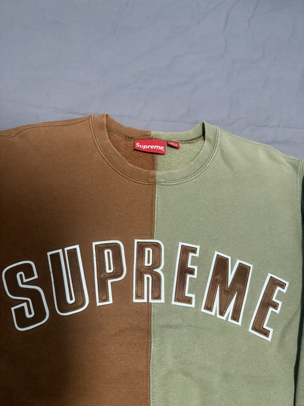 Supreme Supreme arc logo split crewneck Size US M / EU 48-50 / 2 - 2 Thumbnail