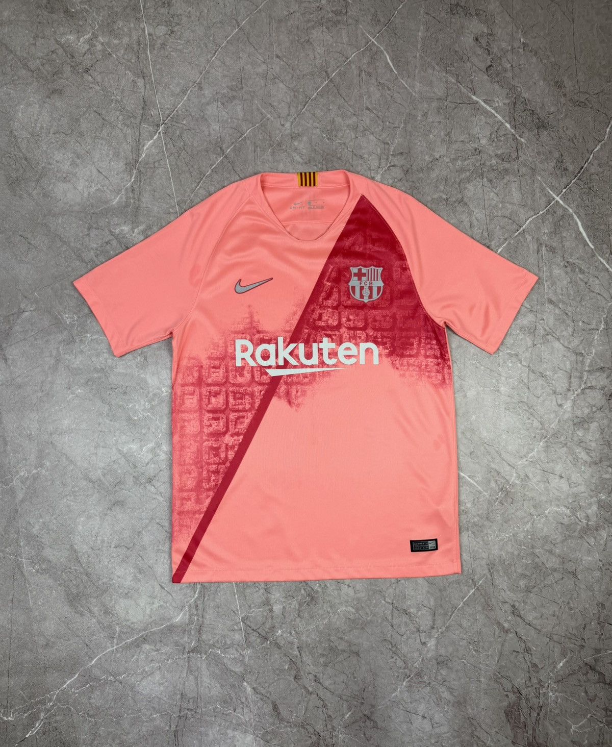 Nike Nike FC Barcelona 2018/2019 Jersey Size M Size US M / EU 48-50 / 2 - 1 Thumbnail