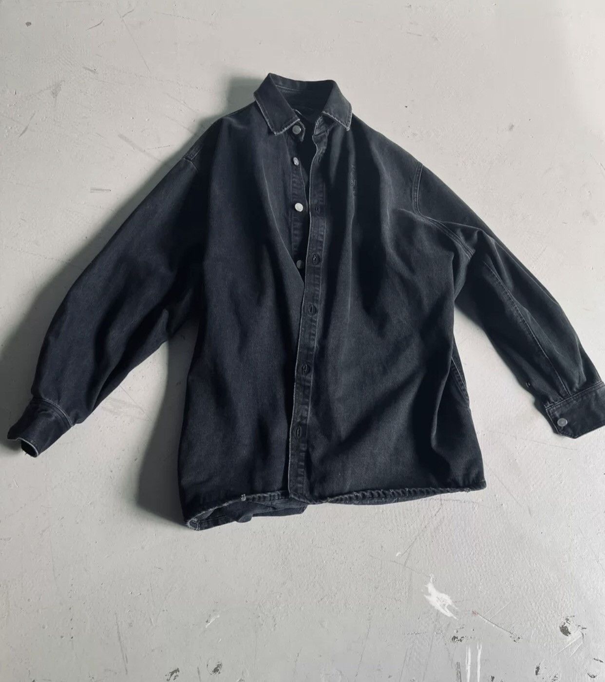 Raf Simons Raf simons 19aw silhouette washed distressed denim shirt |  Grailed