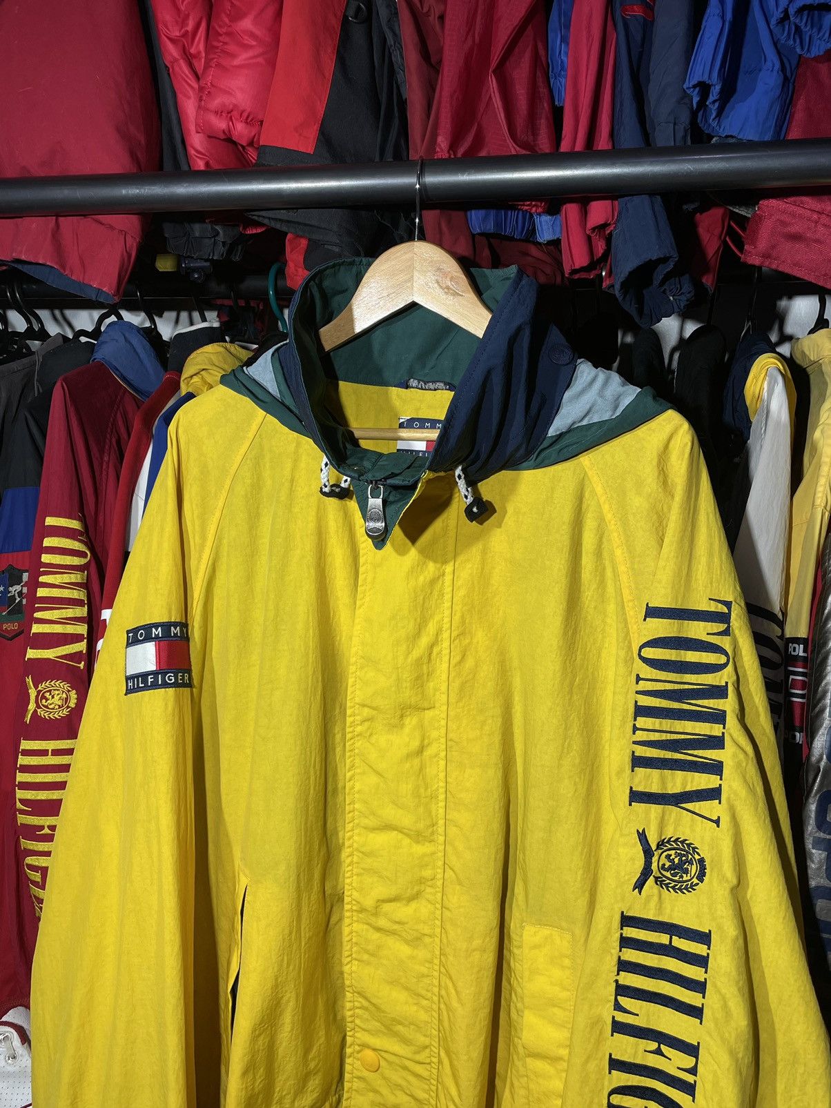 Tommy Hilfiger Jacket Tommy Hilfiger Spell Out 90’s Vintage Size US XL / EU 56 / 4 - 2 Thumbnail