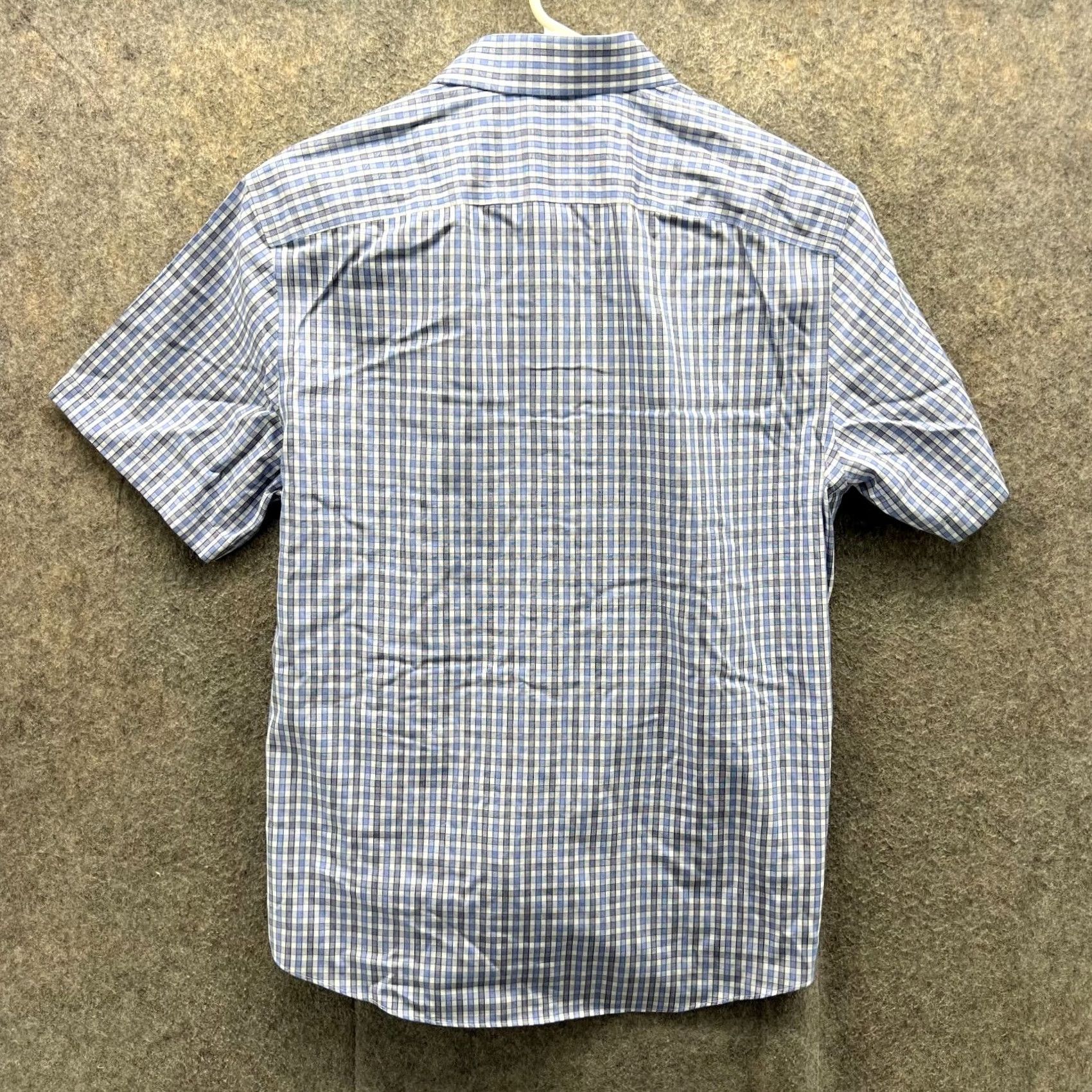 UNTUCKit UNTUCKit Shirt Men Medium Adult Blue Gingham Button Down Slim Short Sleeve Dante Size US M / EU 48-50 / 2 - 2 Thumbnail
