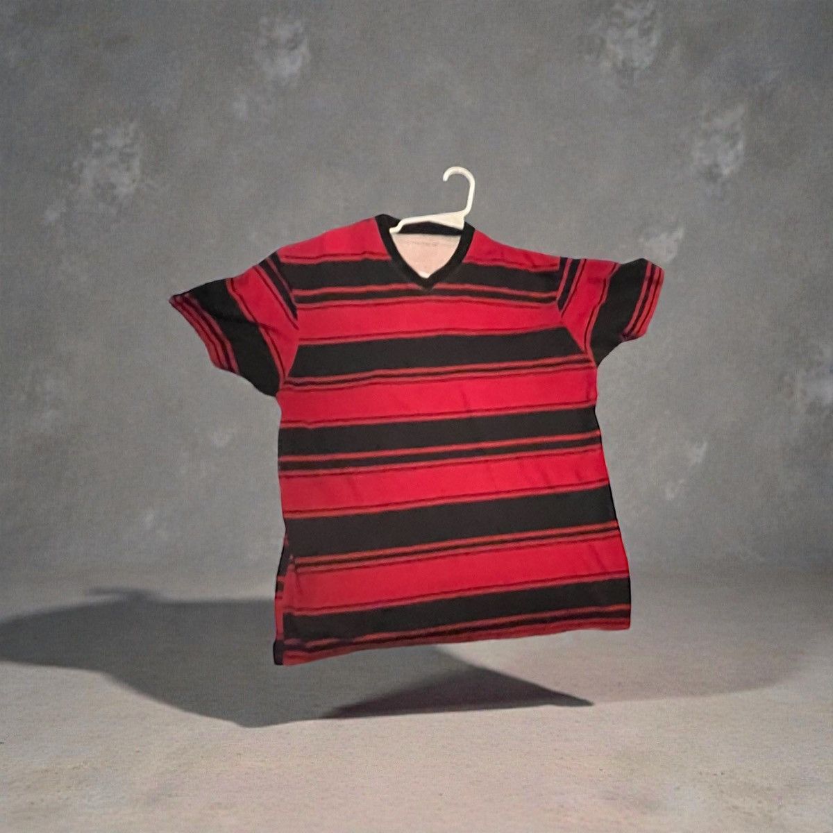 Two In The Shirt One red shirt Size US S / EU 44-46 / 1 - 2 Thumbnail