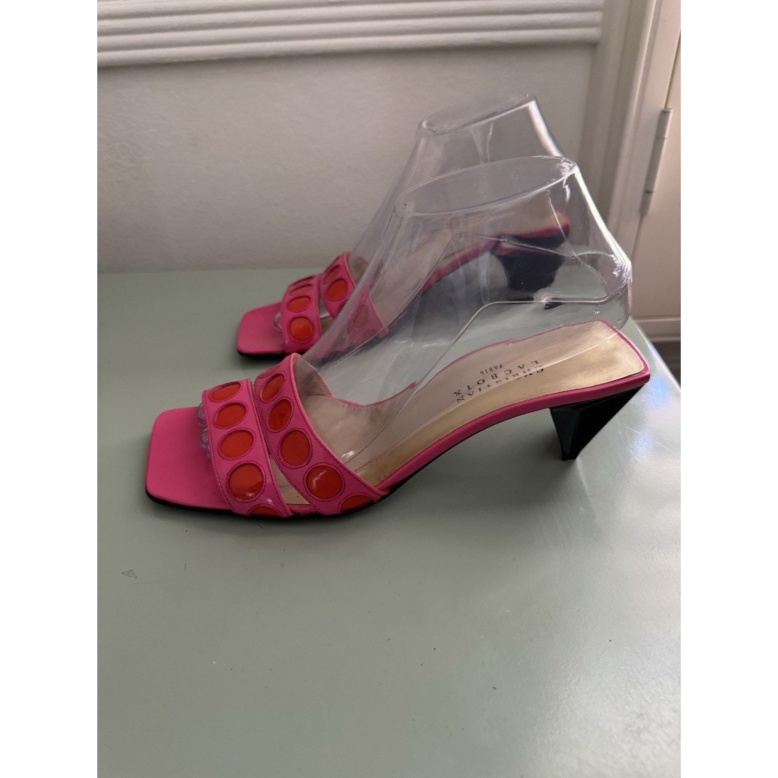 Christian Lacroix Christian Lacroix Vintage Y2K Hot Pink Patent Leather Heels Size US 7.5 / IT 37.5 - 2 Thumbnail
