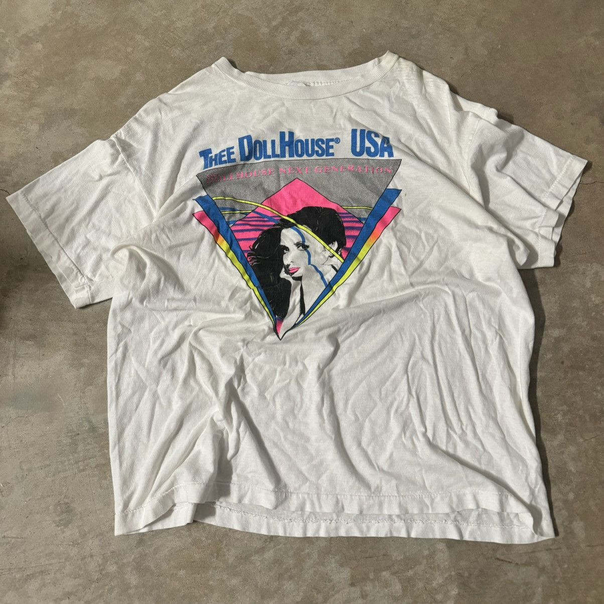 Vintage Vintage 90s The dollhouse strip club t-shirt Size US L / EU 52-54 / 3 - 1 Thumbnail